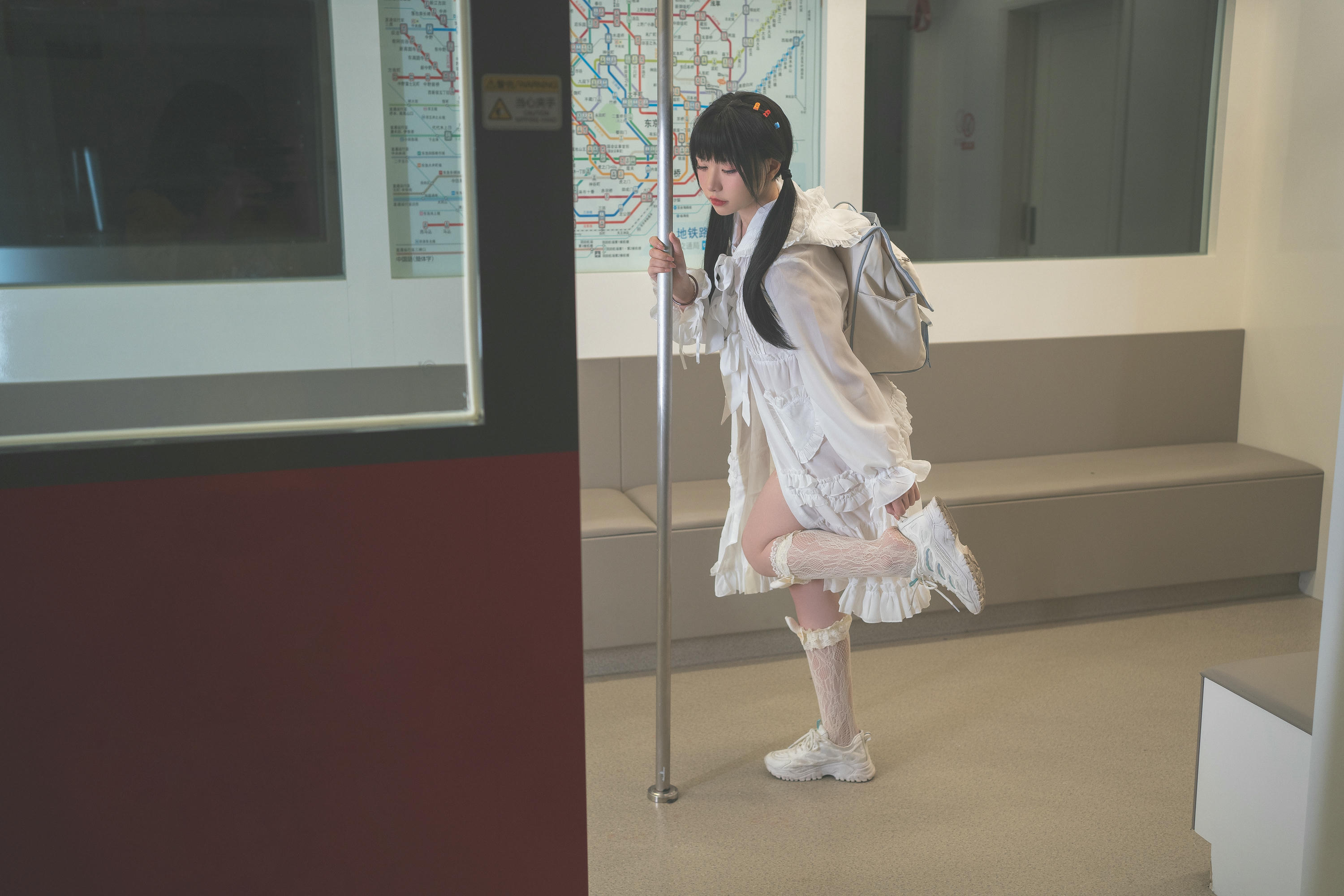 爆机少女喵小吉 NO.038 末班地铁 [93P5V 5.17GB]-Pic_第1集