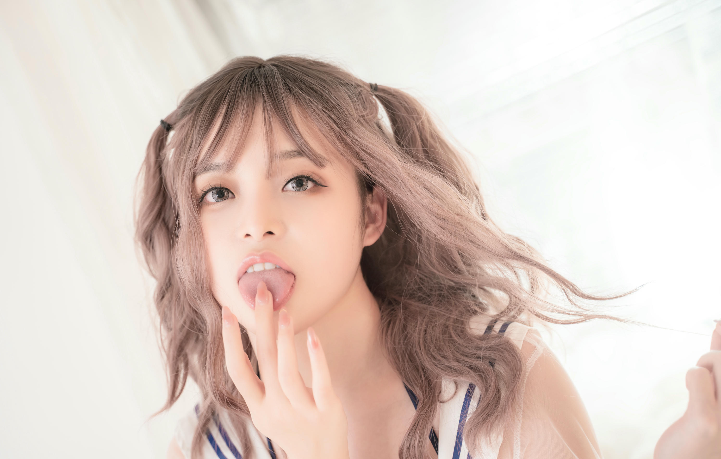 爆机少女喵小吉 NO.053 无聊的周末 [31P 244MB]_第1集