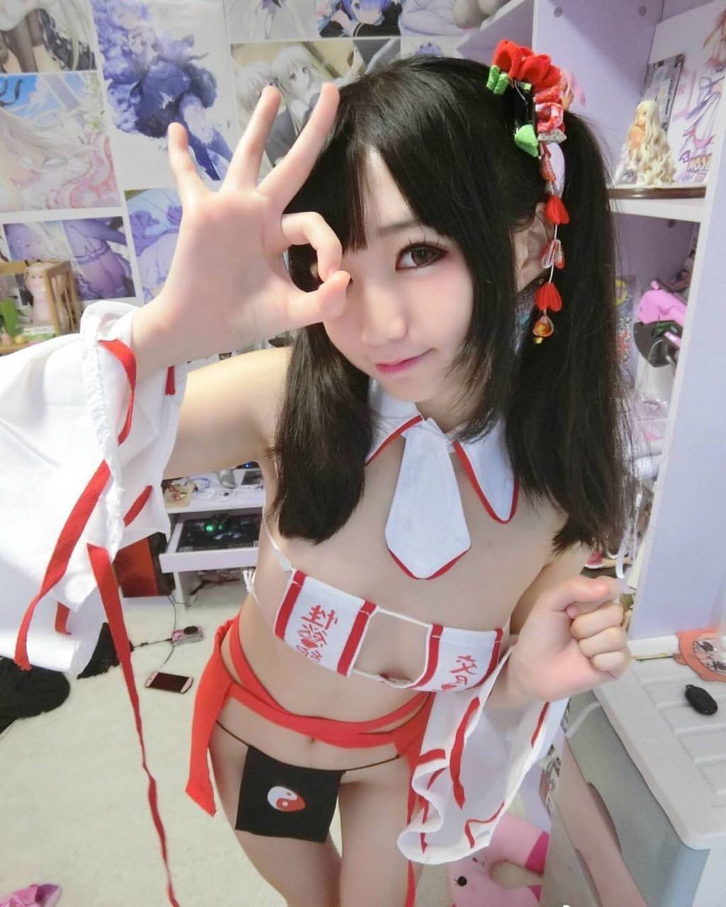 Nagesa魔物喵 巫女本子 博丽灵梦cosplay宅男福利_第1集