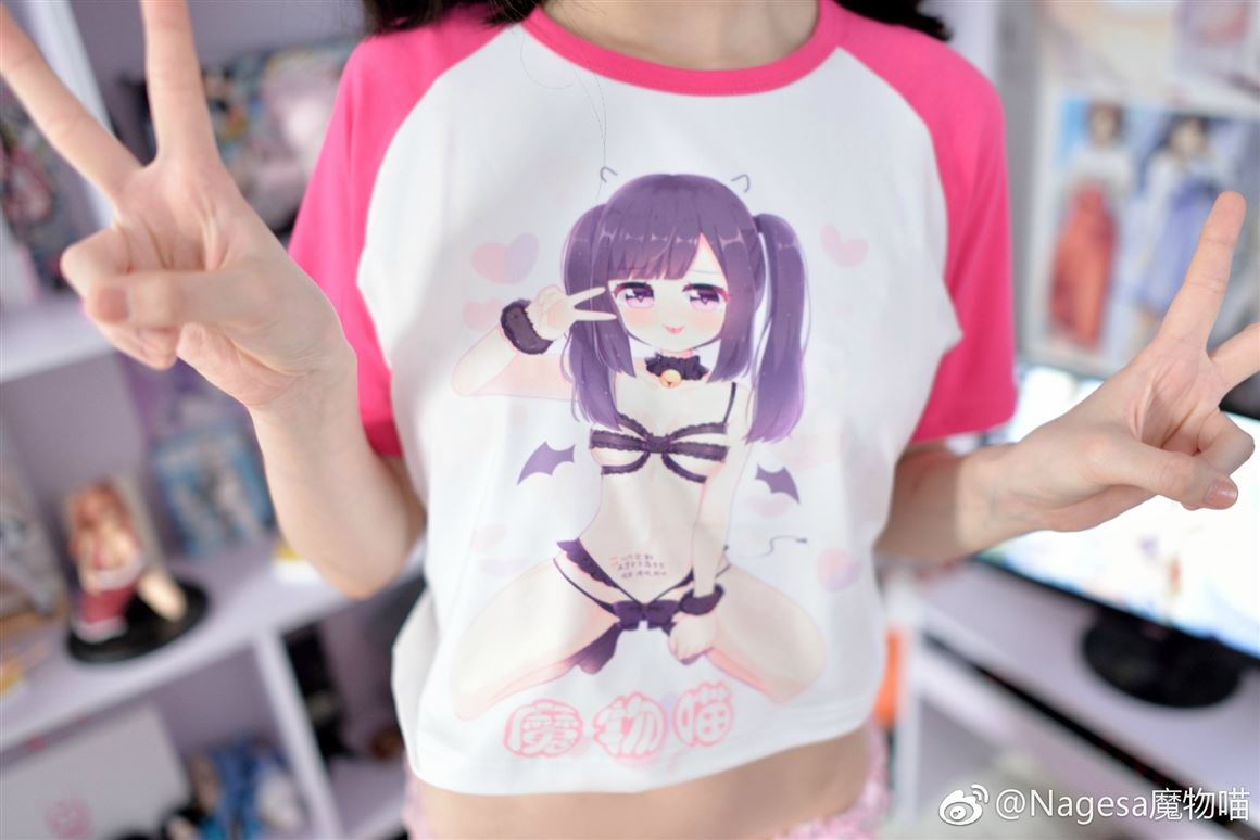 Nagesa魔物喵 的动漫T恤上架了_第1集