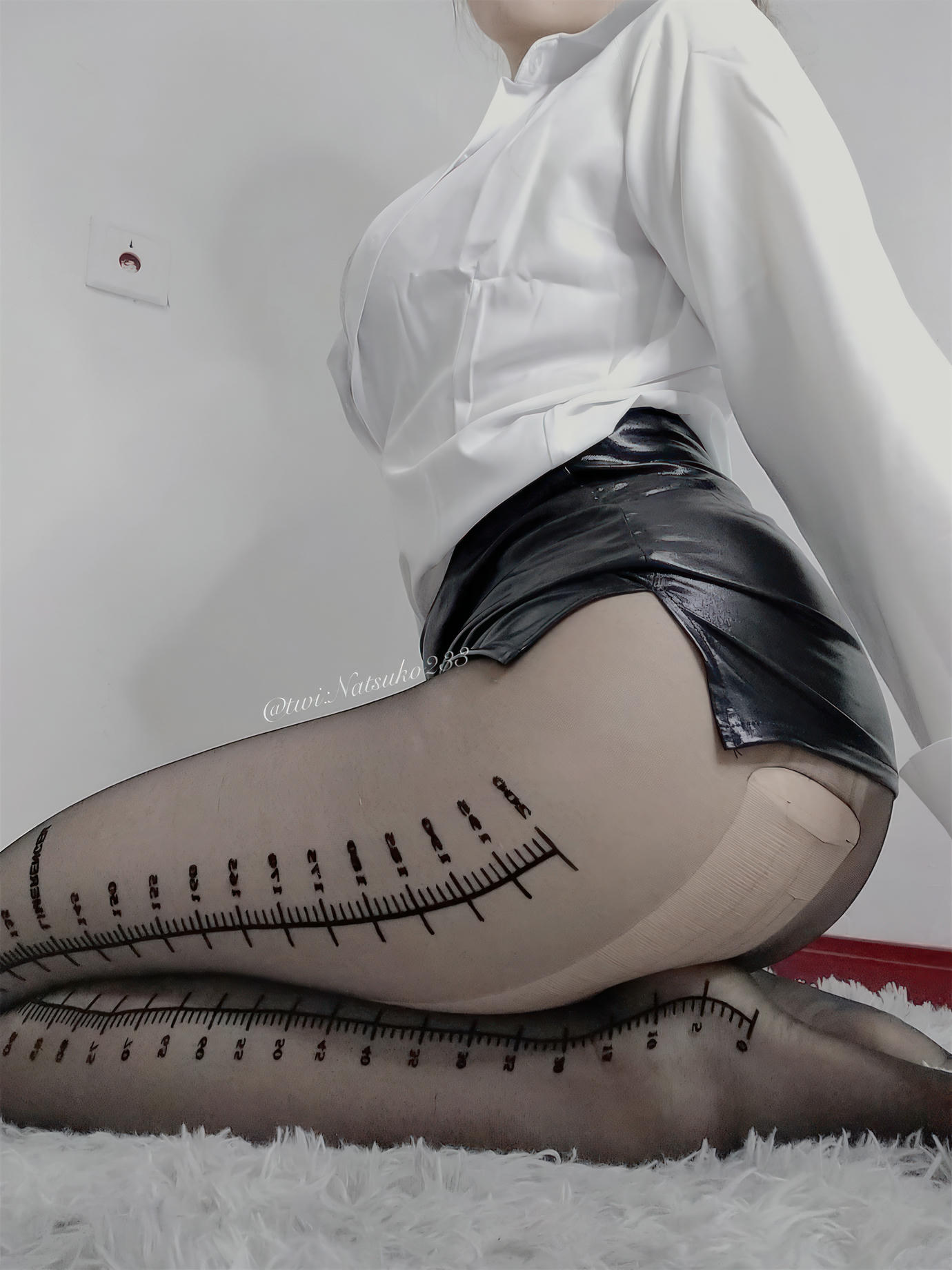 Natsuko夏夏子 NO.026 OL短裙[42P-109.1M]_第2集