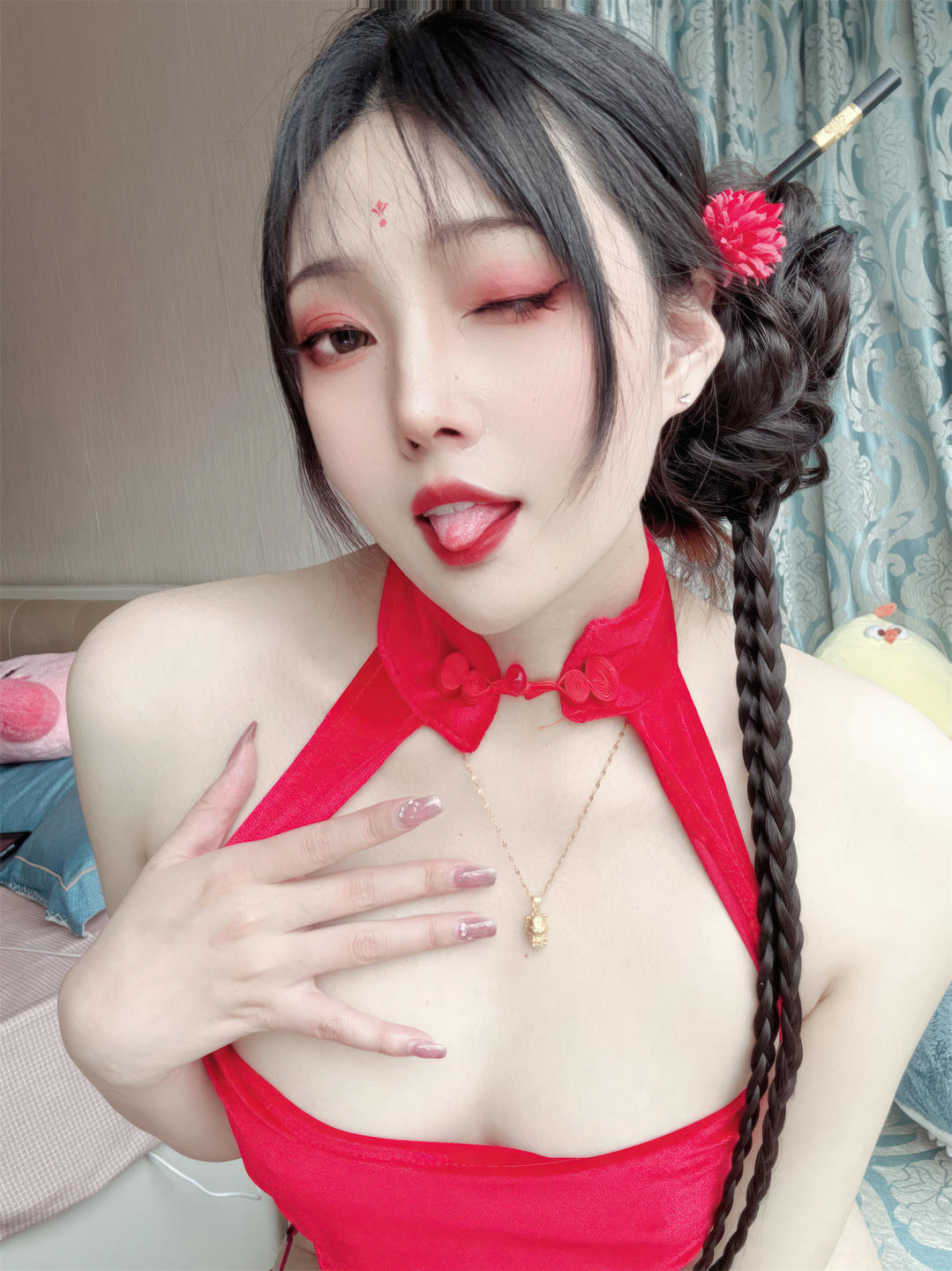 Natsuko夏夏子 NO.035 龙年新春 [45P 106MB]_第1集