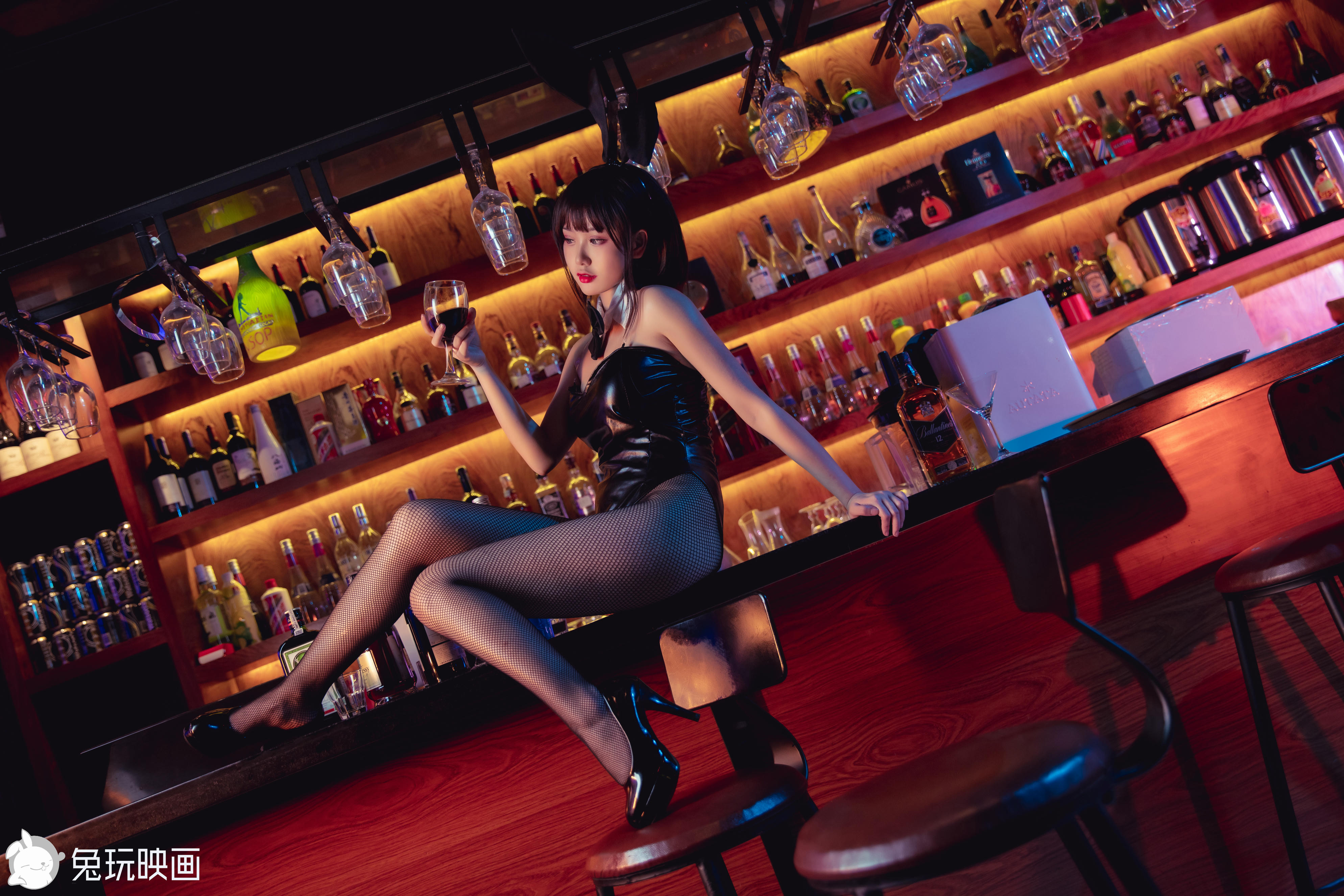 您的蛋蛋 NO.012 兔女郎 酒吧 [40P-988MB]_第2集