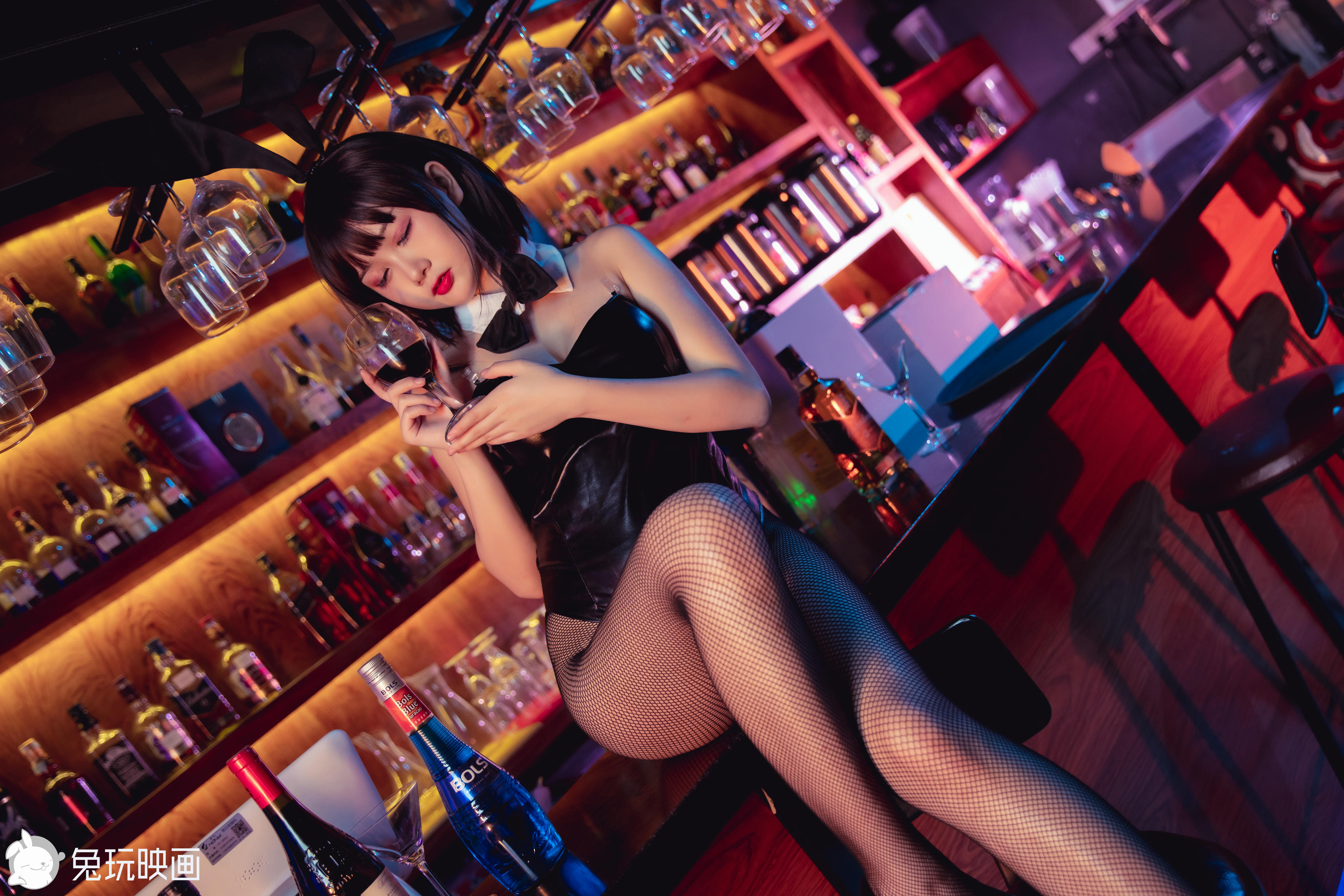 您的蛋蛋 NO.012 兔女郎 酒吧 [40P-988MB]_第2集