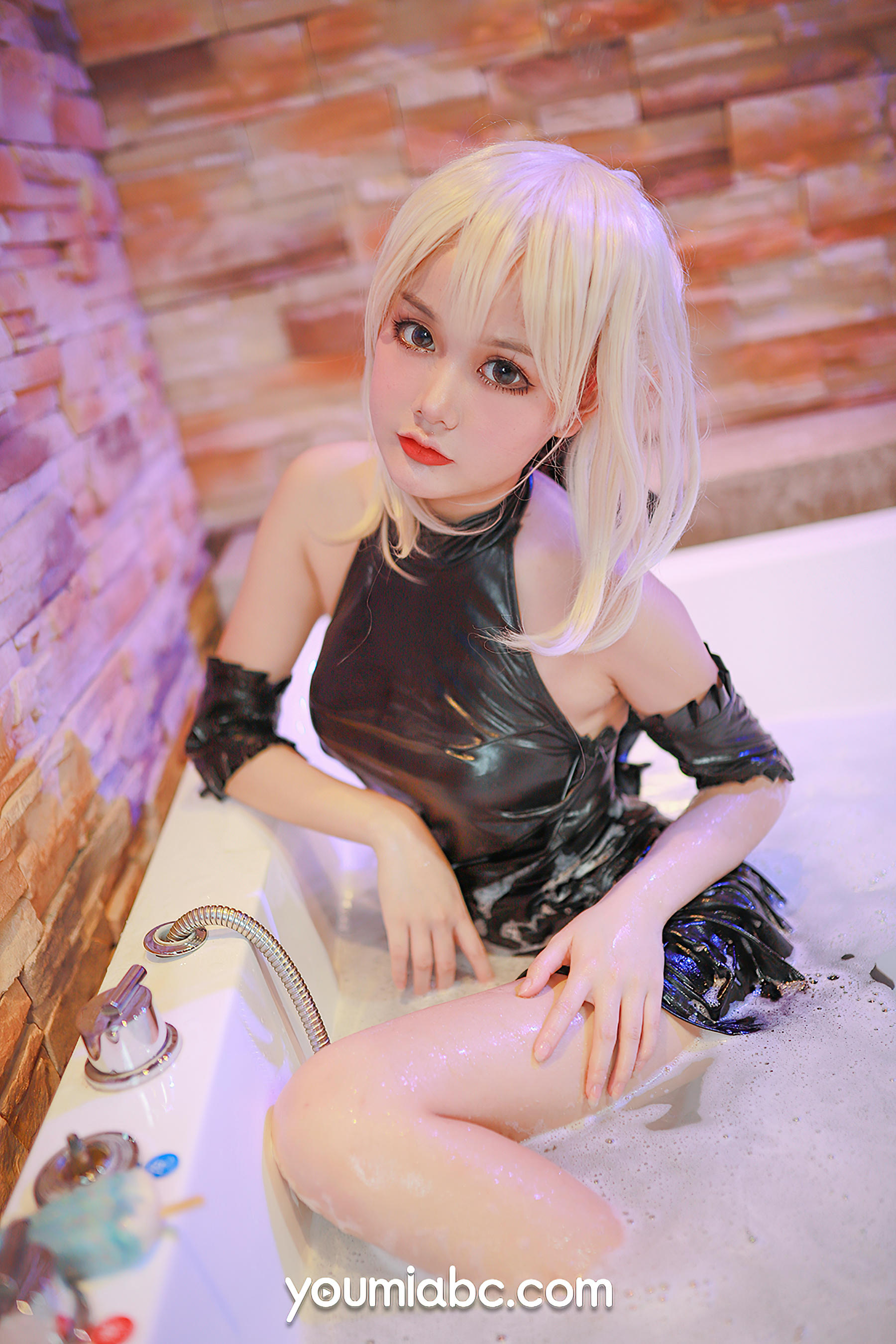 [YouMi尤蜜]2021.09.02 湿身黑呆 您的蛋蛋[40P／845MB]_第2集