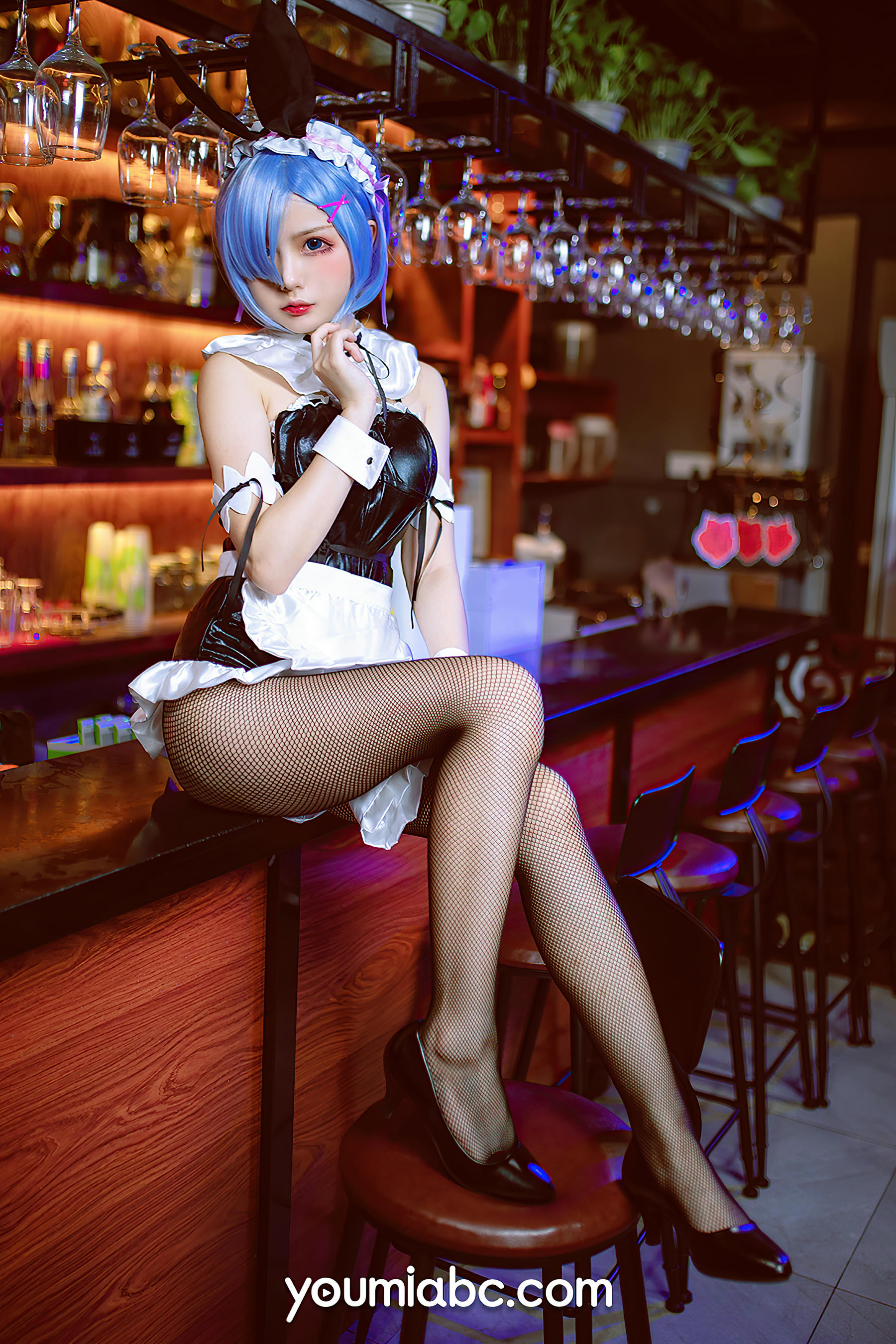 [YouMi尤蜜]2021.09.02 蕾姆兔女郎的小酒馆 您的蛋蛋[41P／890MB]_第1集