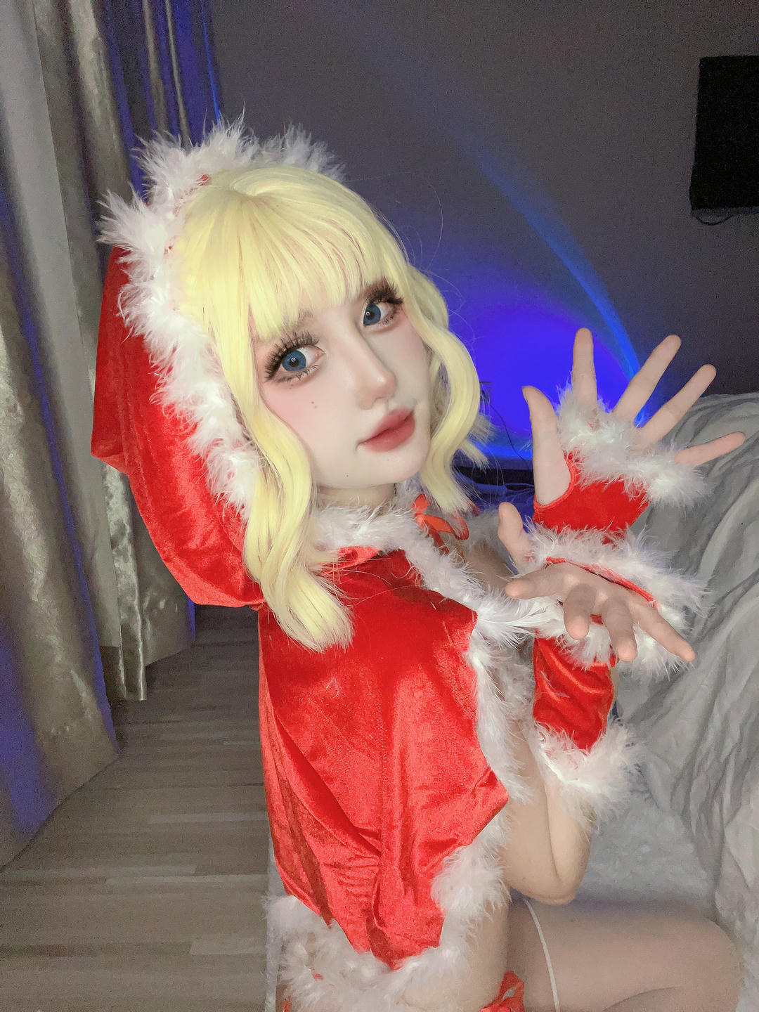 您的蛋蛋 NO.037 自拍圣诞斗篷 [54P1V 805MB]_第1集