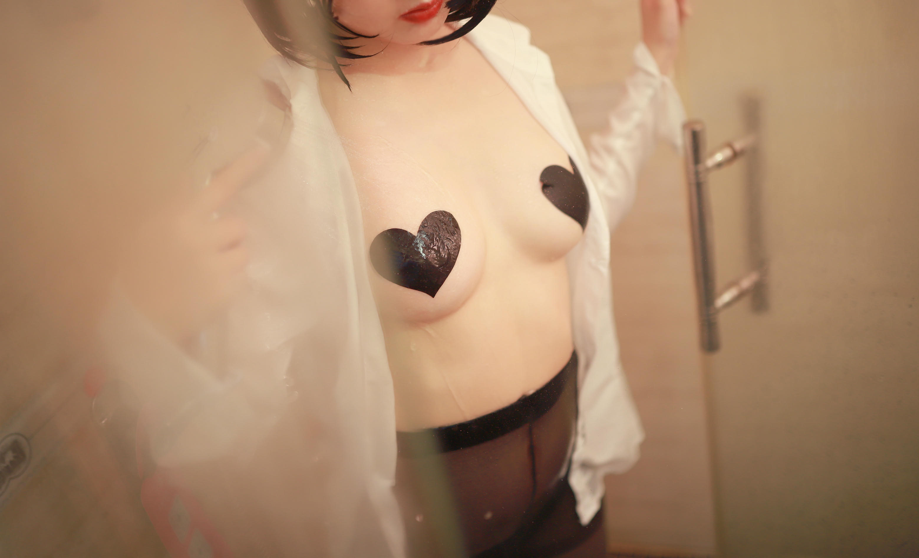 您的蛋蛋 NO.002 浴室黑丝[41P-221MB]_第2集