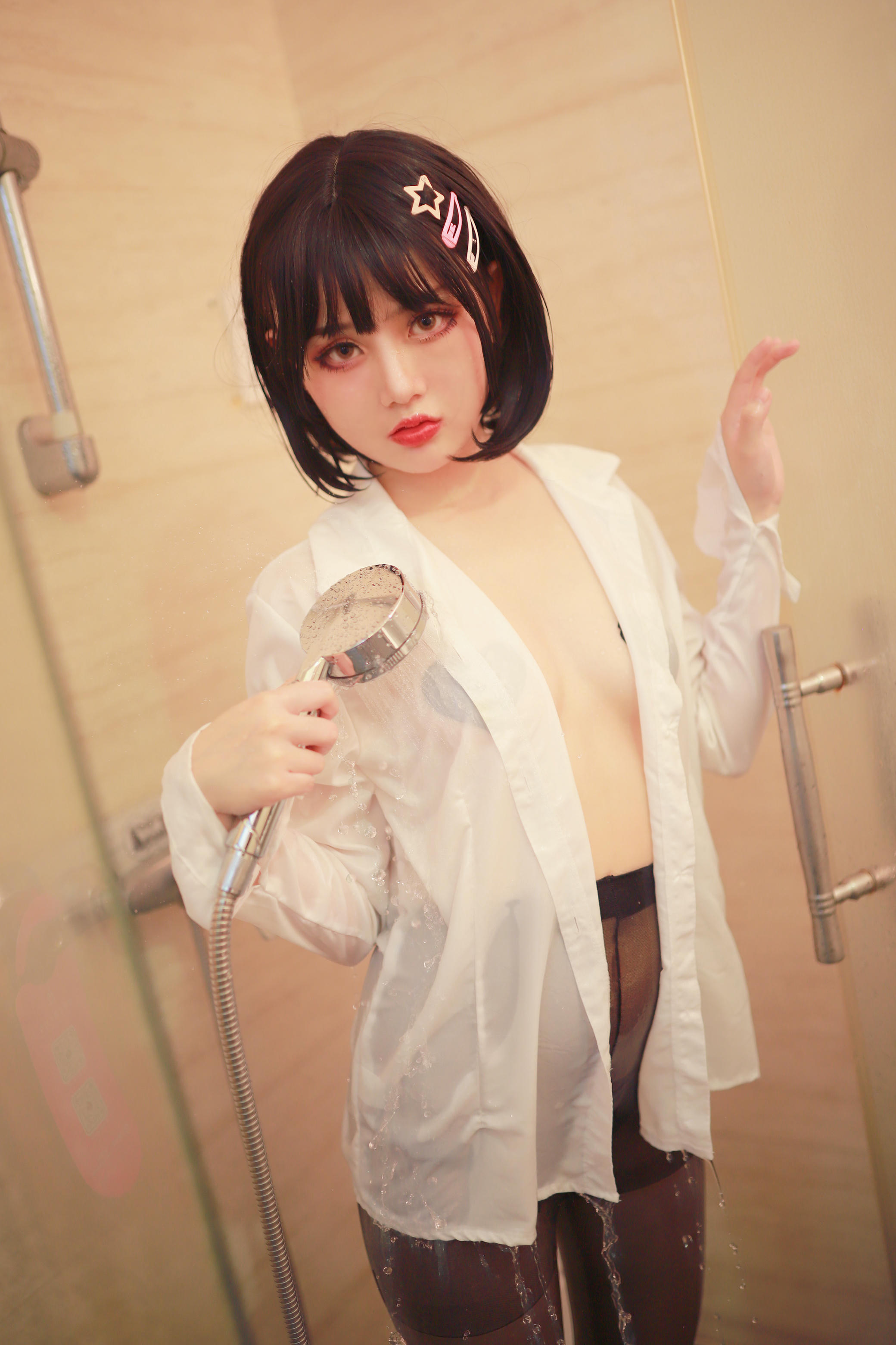 您的蛋蛋 NO.002 浴室黑丝[41P-221MB]_第2集