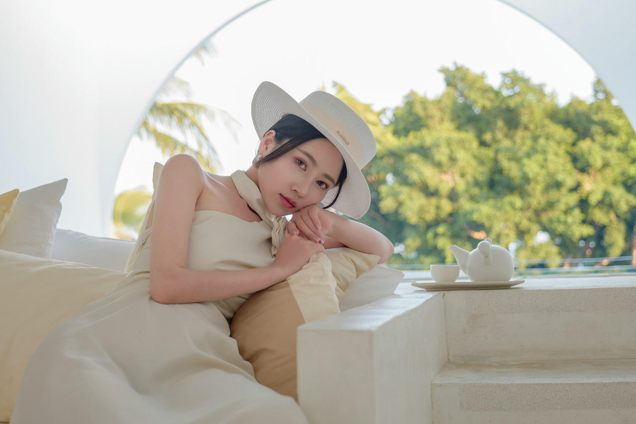 年年 NO.111 情迷法兰西 [80P／123MB]_第1集