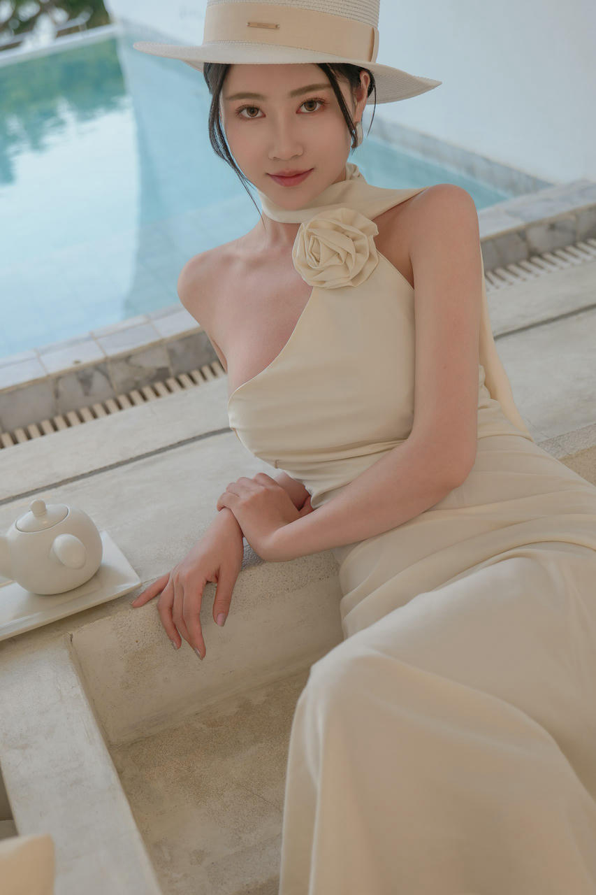 年年 NO.111 情迷法兰西 [80P／123MB]_第1集