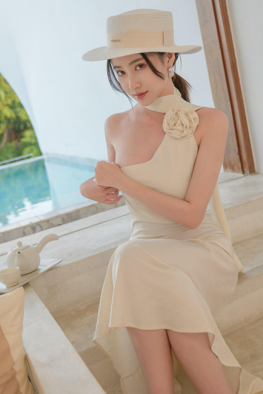 年年 NO.111 情迷法兰西 [80P／123MB]_第1集