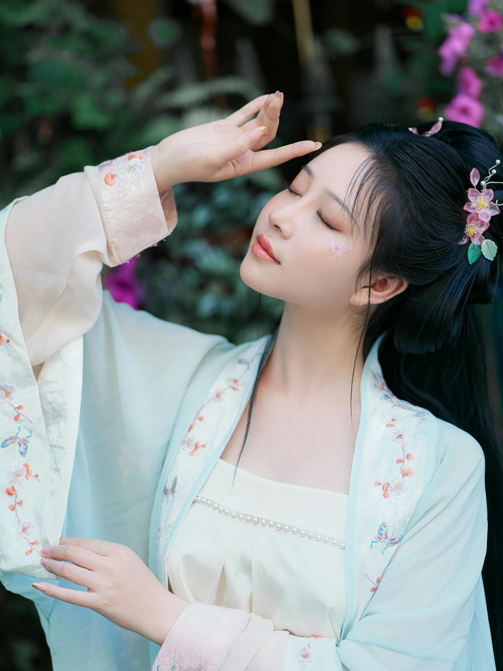 年年 NO.025 花间集 [39P 503.68 MB]_第1集