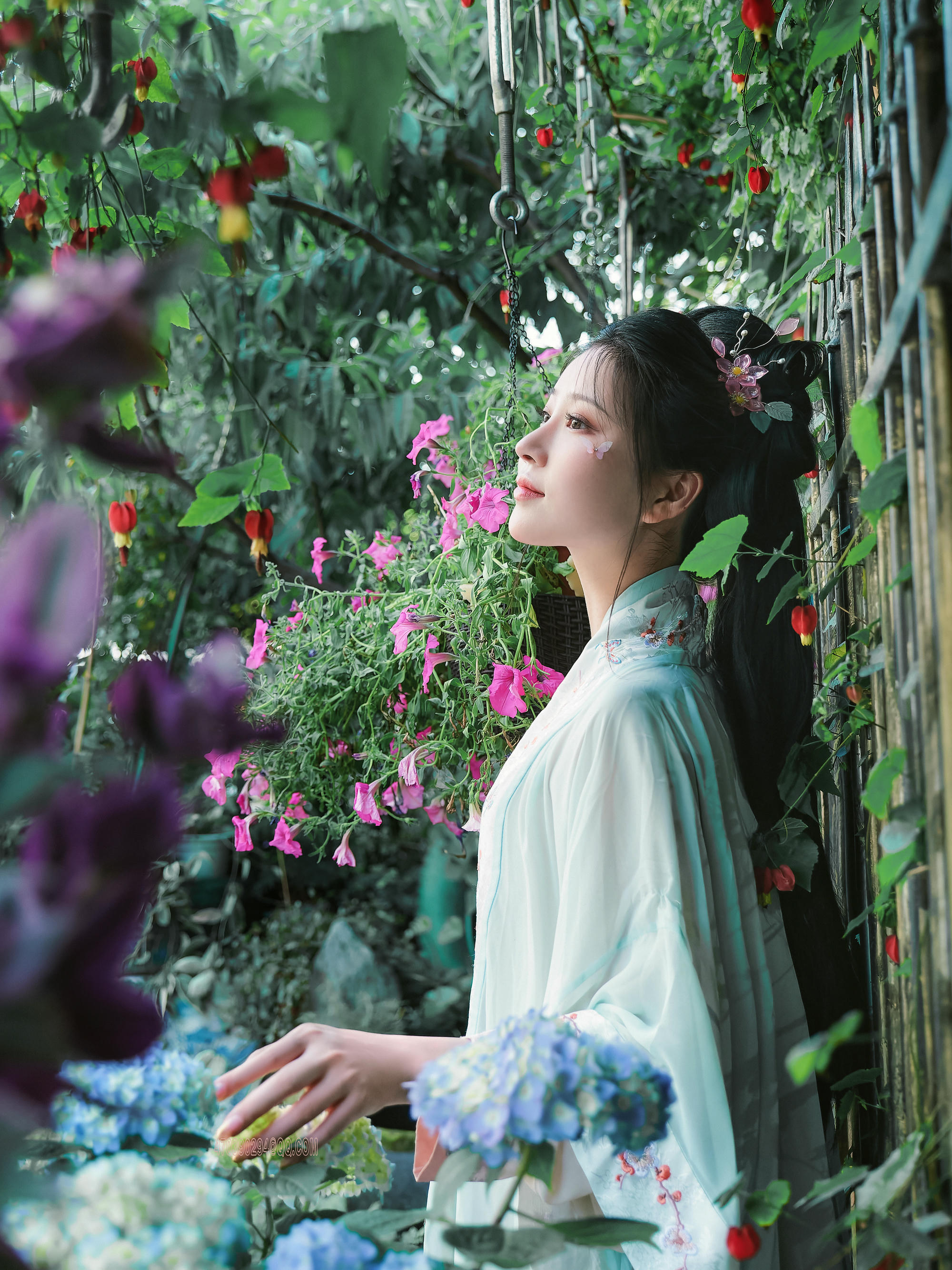 年年 NO.025 花间集 [39P 503.68 MB]_第1集