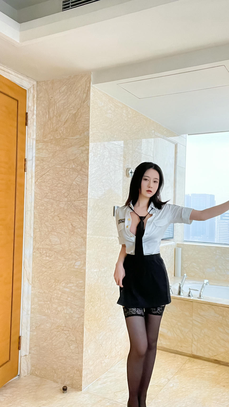 年年 NO.037 涩女警 [82P 255.96 MB]_第2集