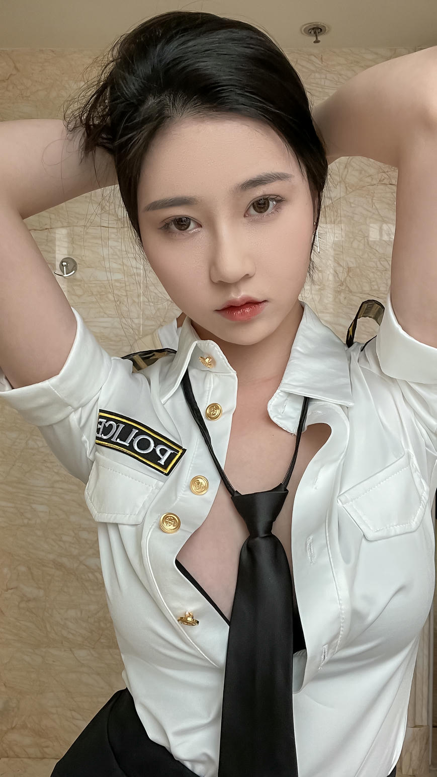 年年 NO.037 涩女警 [82P 255.96 MB]_第3集