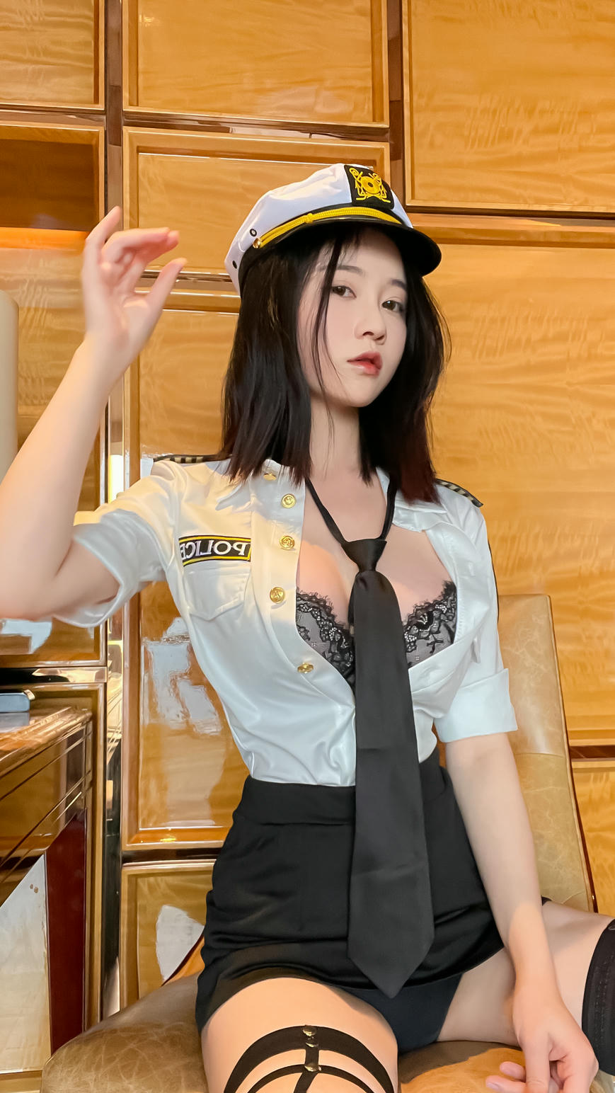 年年 NO.037 涩女警 [82P 255.96 MB]_第3集