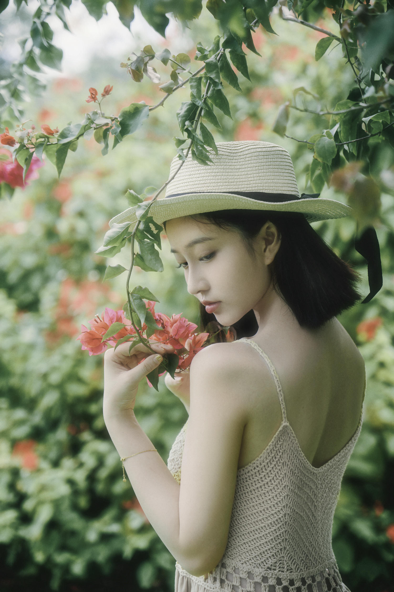 年年 NO.044 白露 [43P 437MB]_第1集