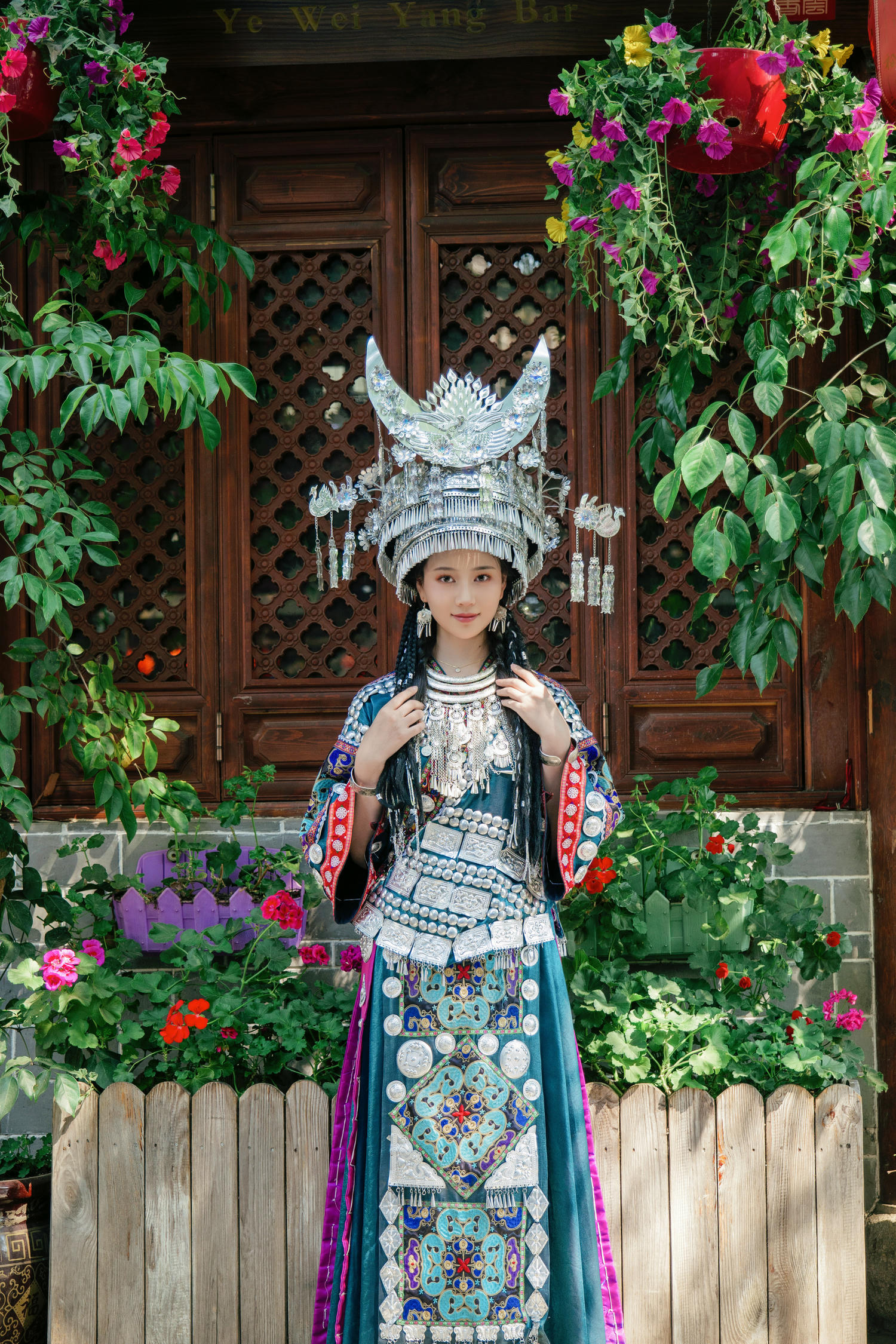 年年 NO.055 苗疆少女 [55P 332MB]_第1集