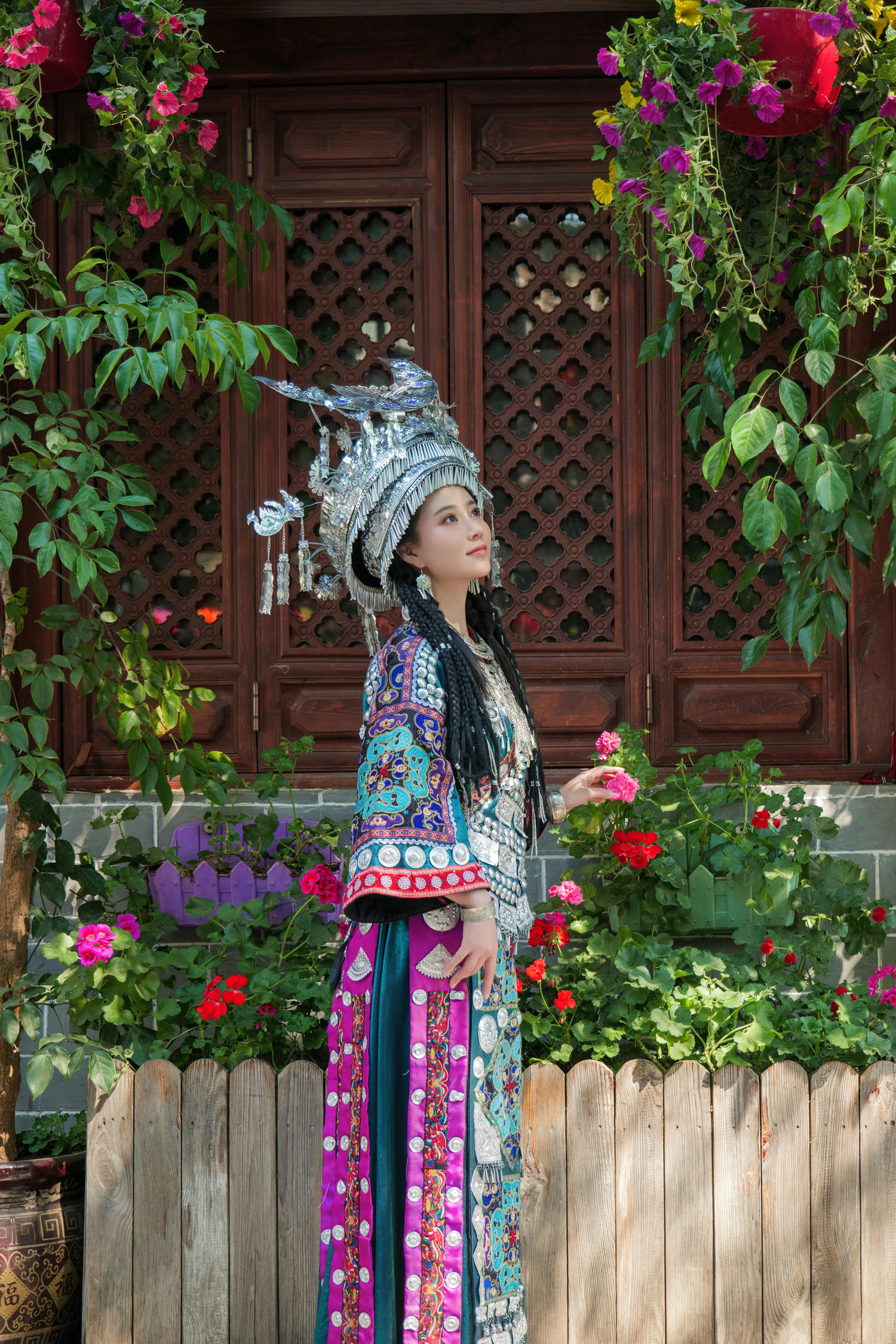 年年 NO.055 苗疆少女 [55P 332MB]_第1集