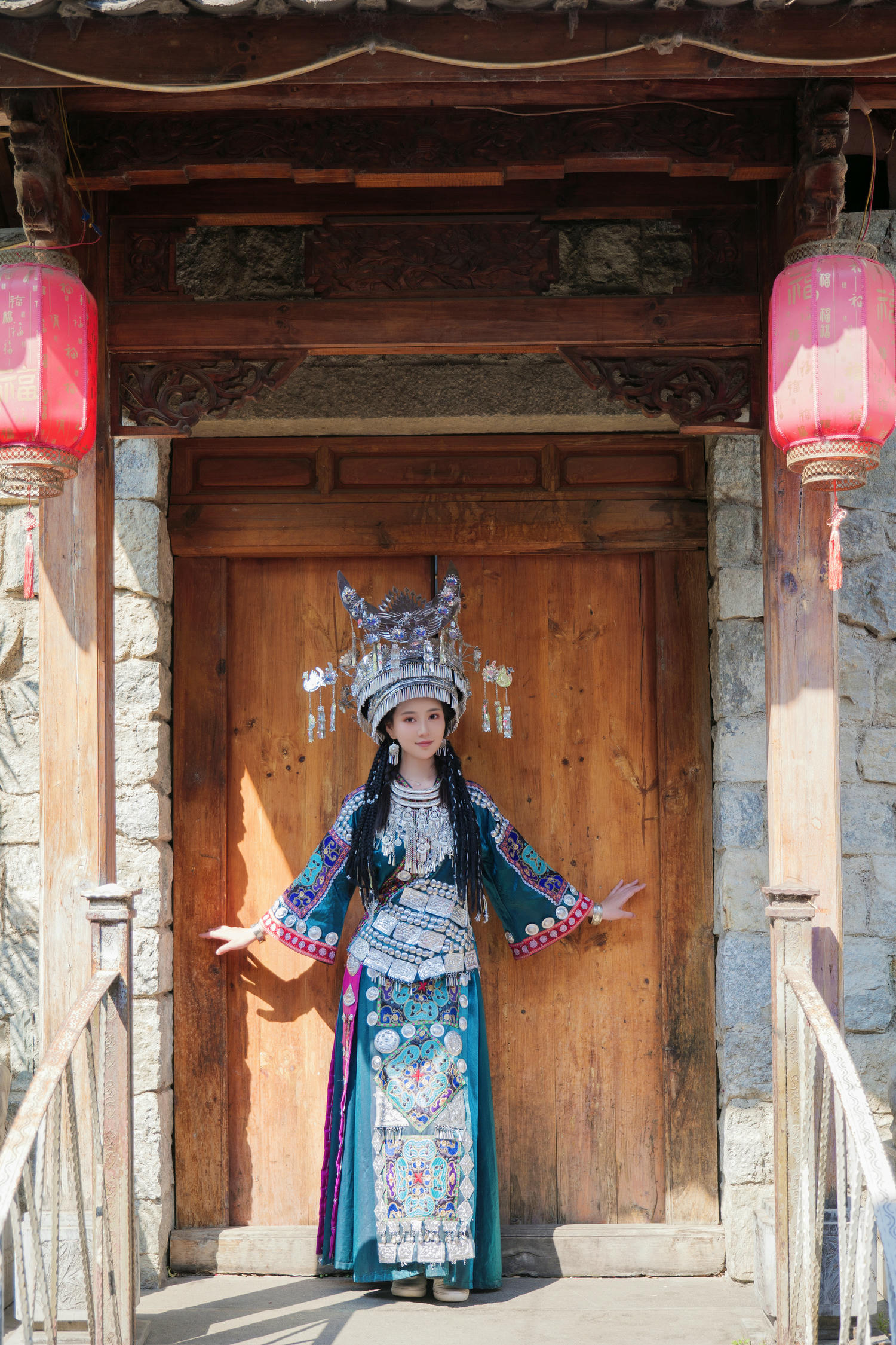 年年 NO.055 苗疆少女 [55P 332MB]_第1集