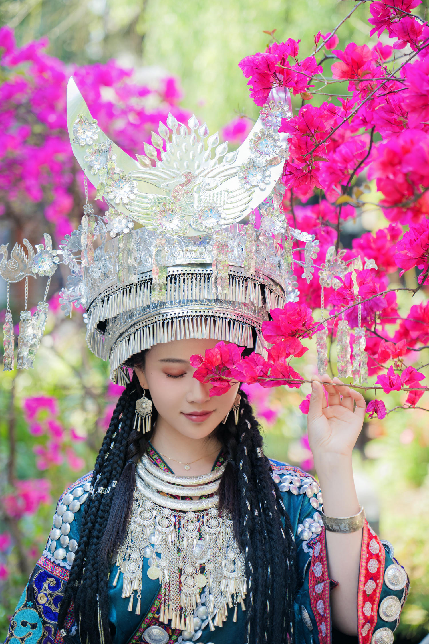 年年 NO.055 苗疆少女 [55P 332MB]_第1集