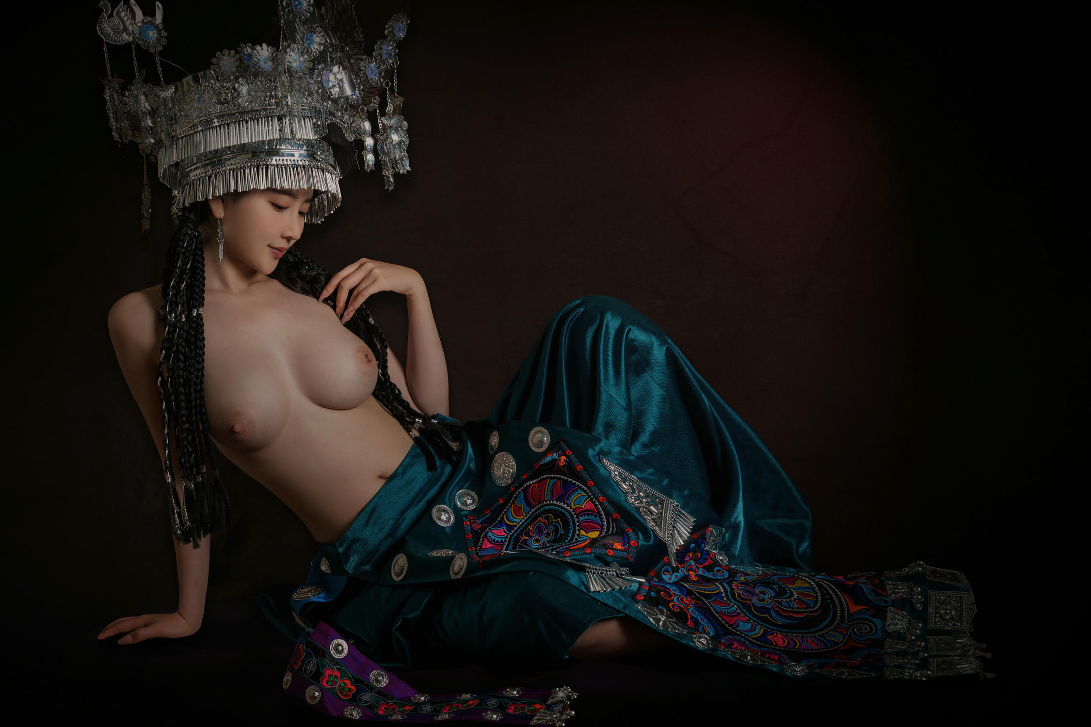 年年 NO.055 苗疆少女 [55P 332MB]_第2集