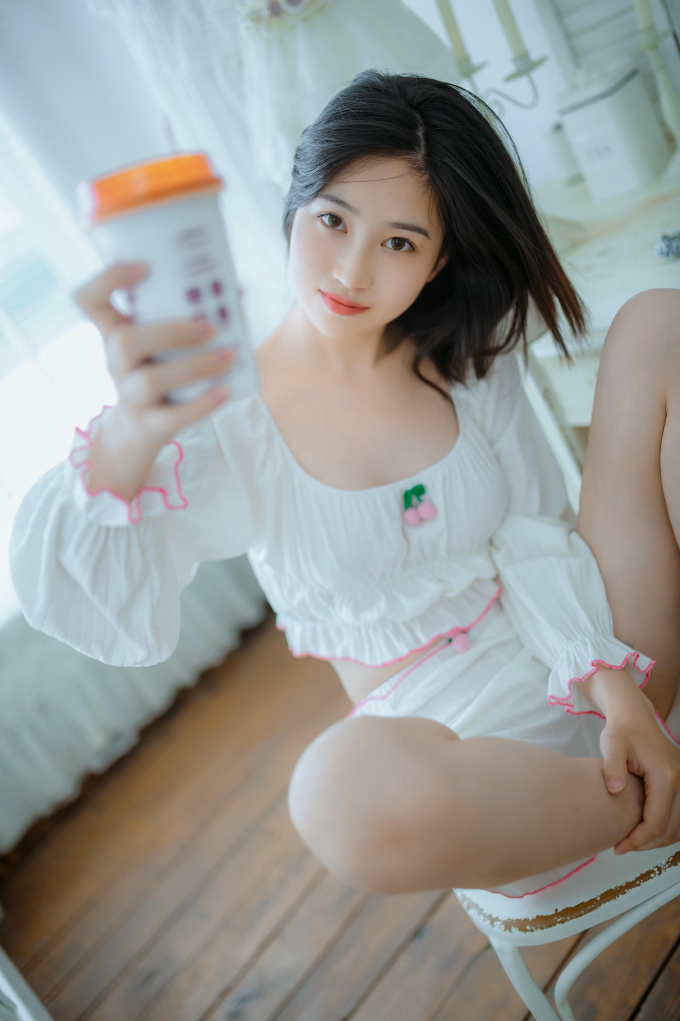 年年 NO.063 爱吃棒棒糖的少女[35P-123.7M]_第1集