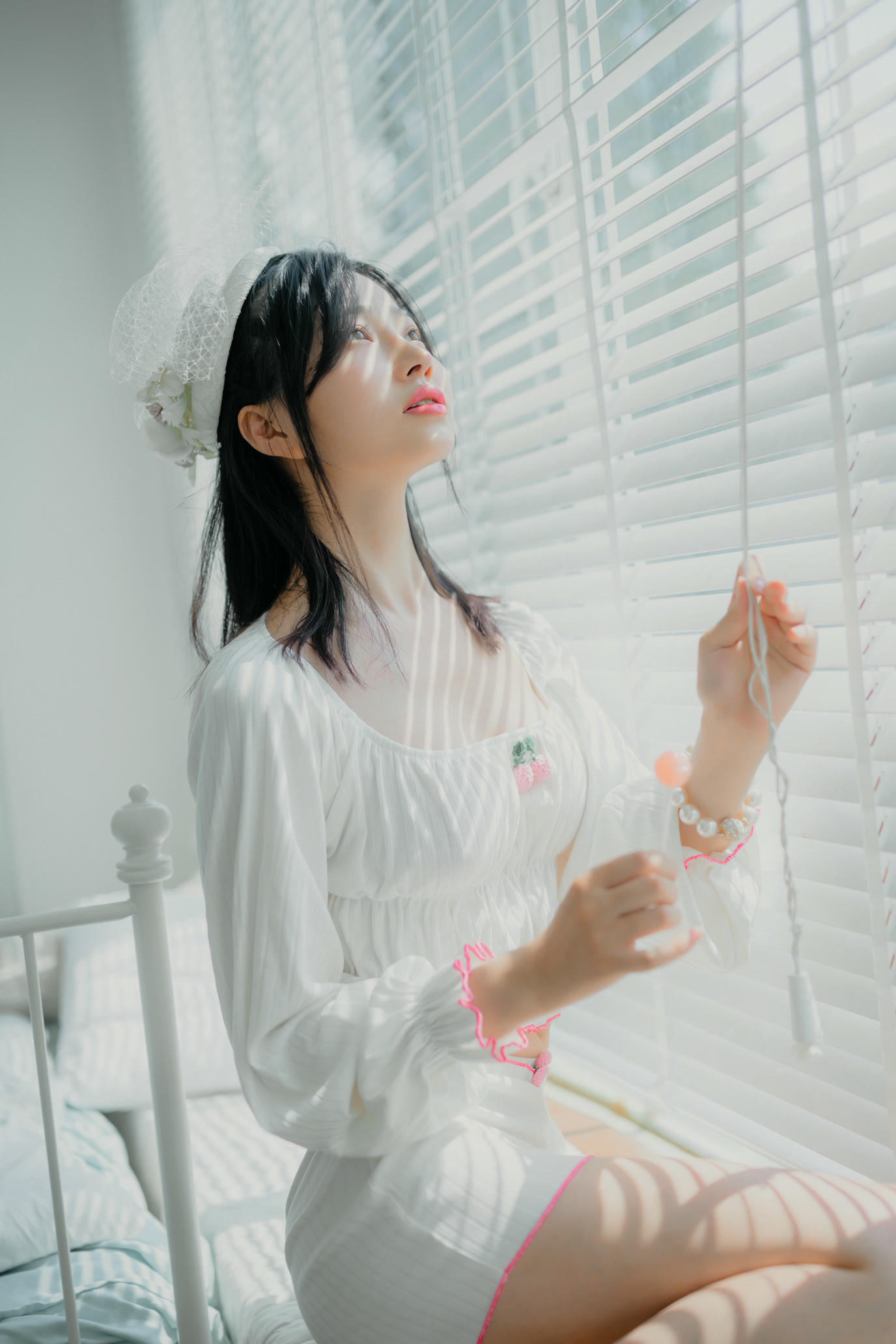 年年 NO.063 爱吃棒棒糖的少女[35P-123.7M]_第1集