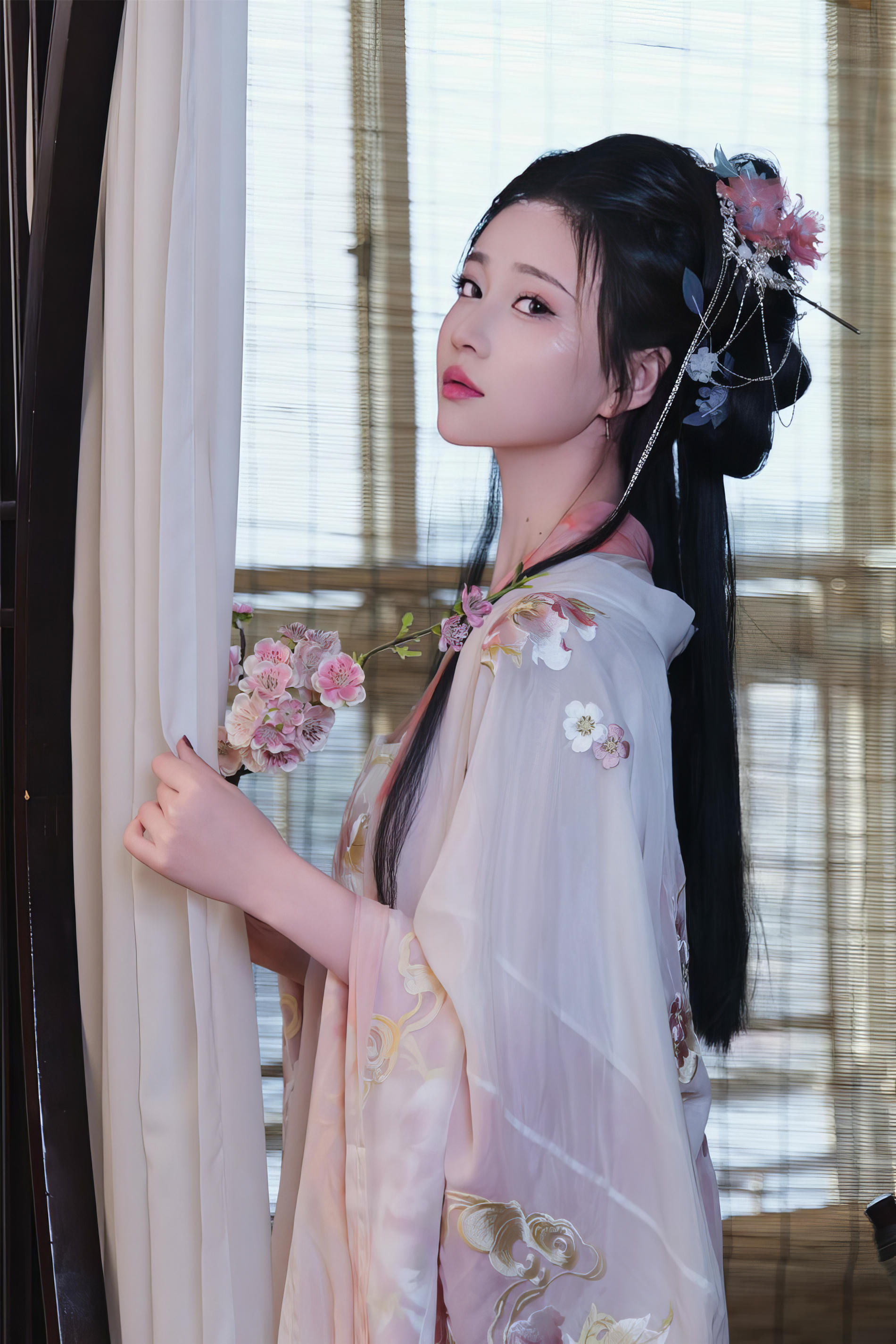 年年 NO.071 霓裳 [50P 205MB]_第1集