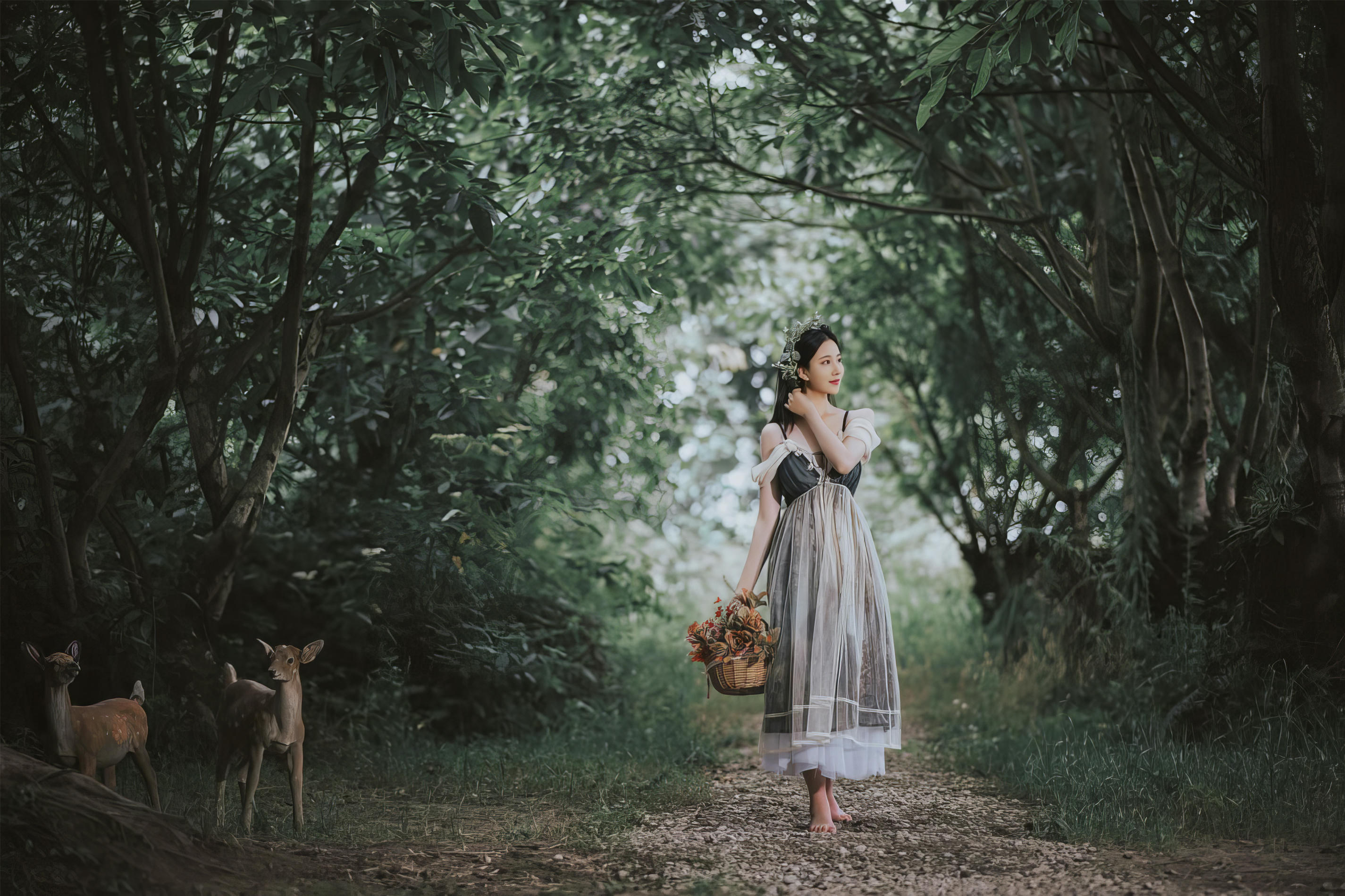 年年 NO.095 爱丽丝仙境 [50P 218MB]_第2集