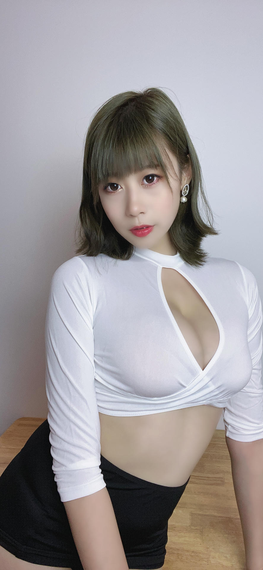 奈汐酱nice NO.014 12号自拍本-不务正业小秘书 [51P4V-595MB]_第1集