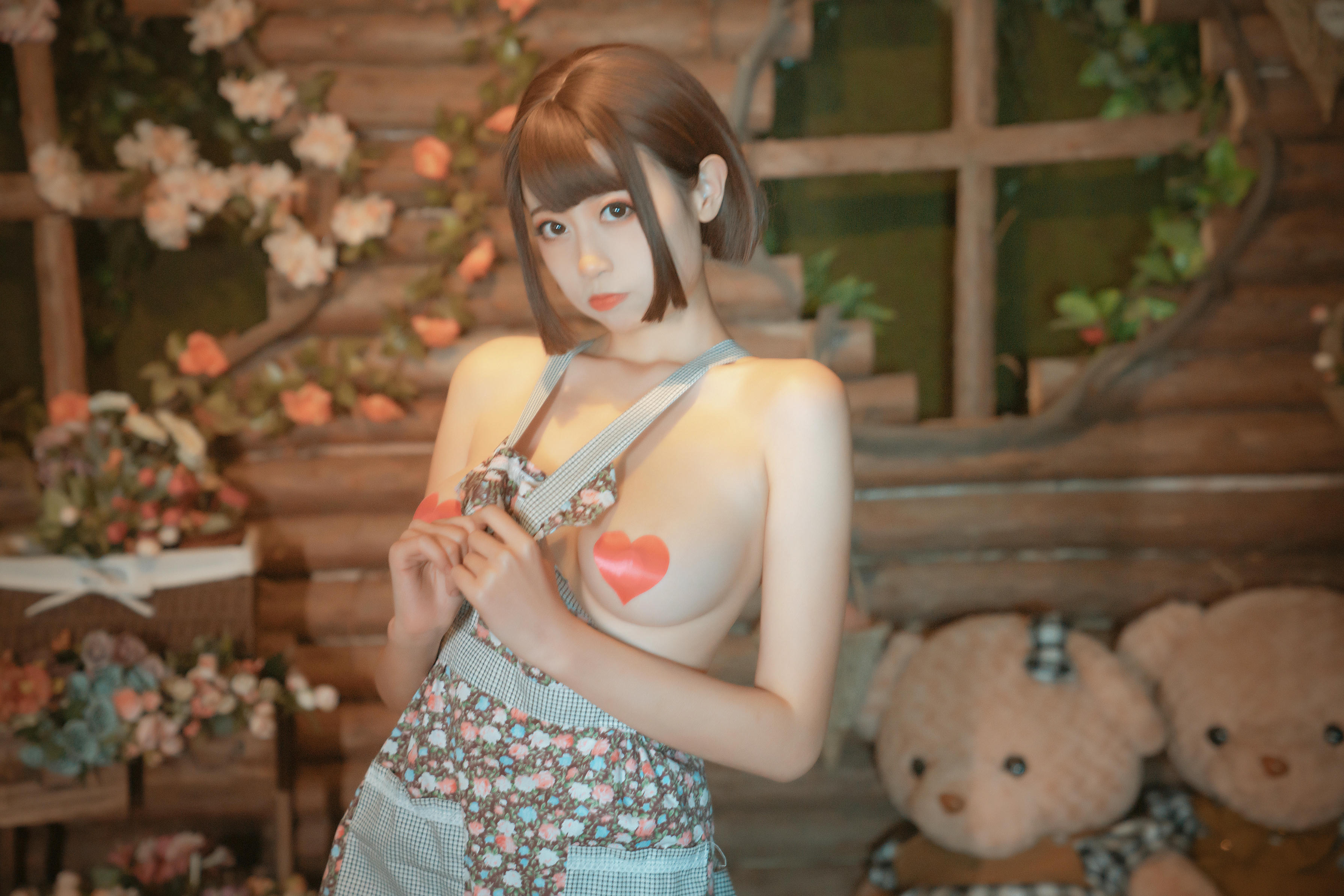 奈汐酱nice NO.002 老板娘2 勤劳的老板娘 [25P-231MB]_第1集