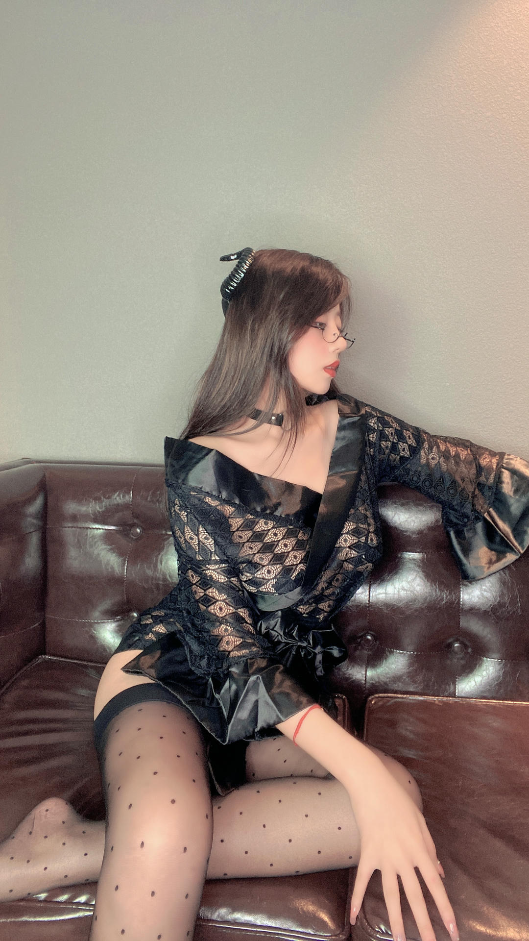 奈汐酱nice NO.035 19号自拍本 夜 [65P1V-326MB]_第1集