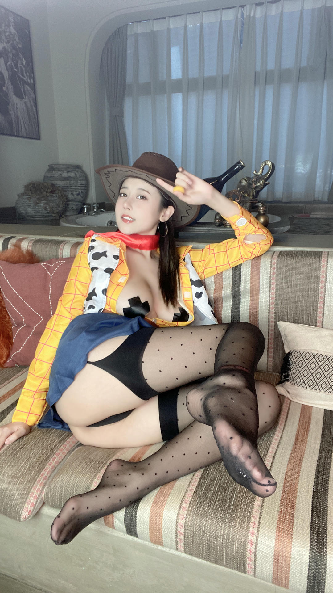 奈汐酱nice NO.041 25号自拍本 胡迪 [55P1V-302MB]_第1集