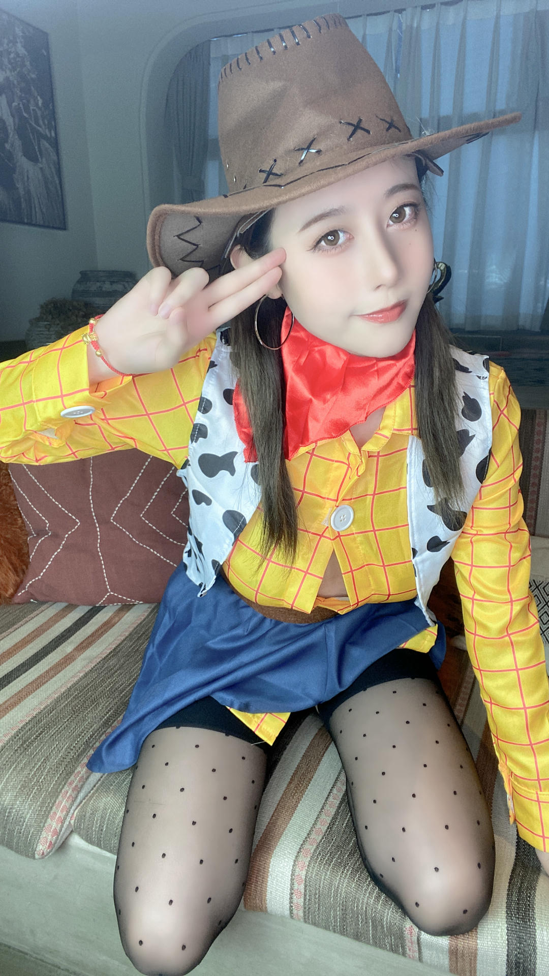 奈汐酱nice NO.041 25号自拍本 胡迪 [55P1V-302MB]_第1集