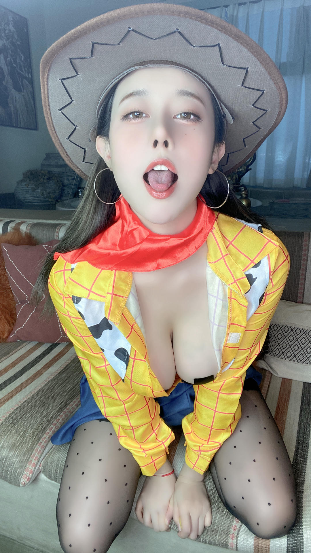 奈汐酱nice NO.041 25号自拍本 胡迪 [55P1V-302MB]_第1集