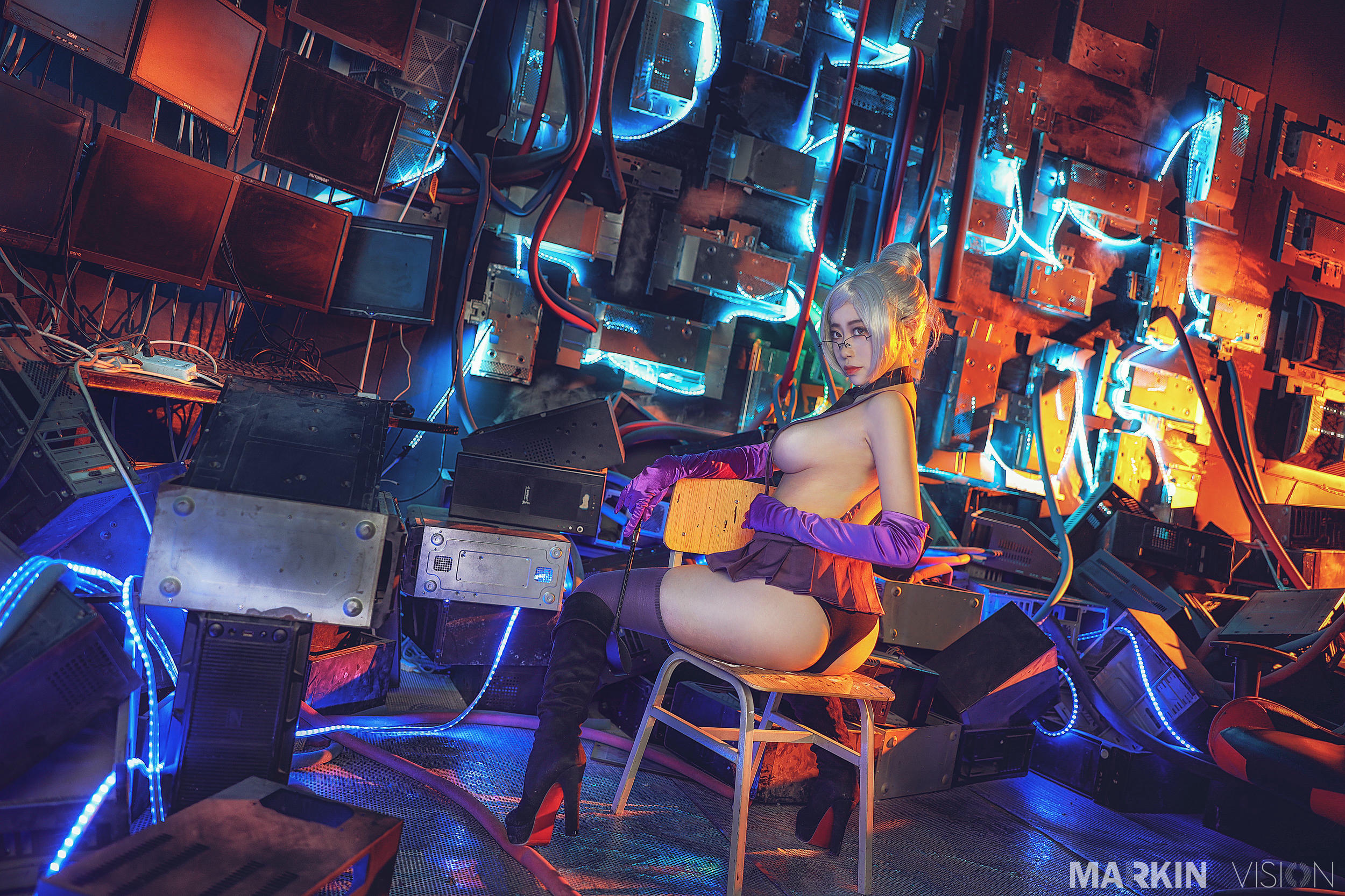 奈汐酱nice NO.004 朋克魅影 科幻 [11P-81MB]_第1集