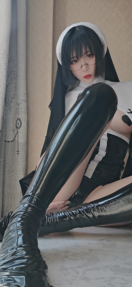 奈汐酱nice NO.006 7号本 修女 [41P7V-75MB]_第2集