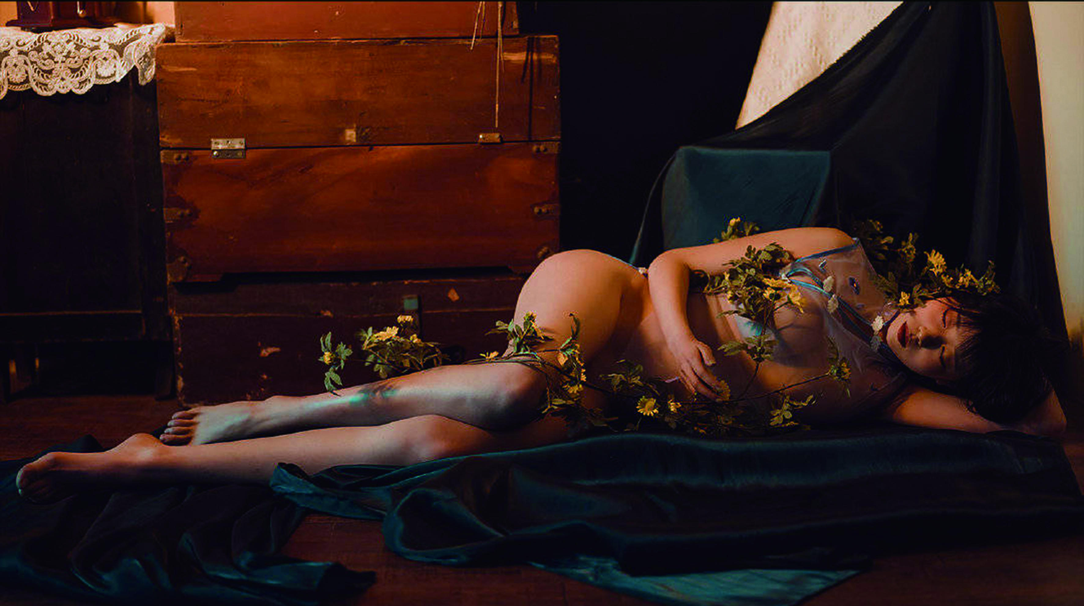 奈汐酱nice NO.008 小雏菊 [18P-125MB]_第1集