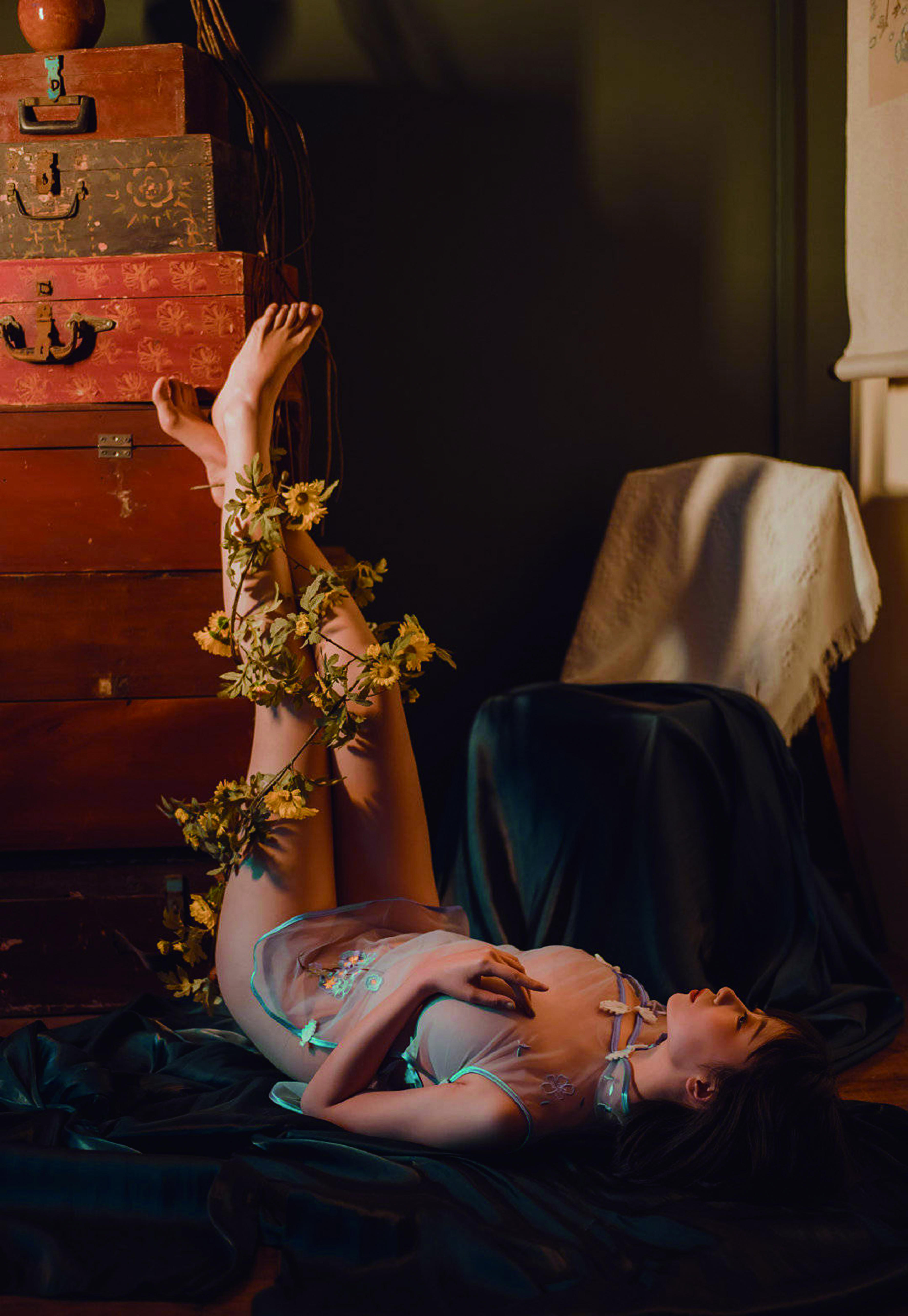 奈汐酱nice NO.008 小雏菊 [18P-125MB]_第1集