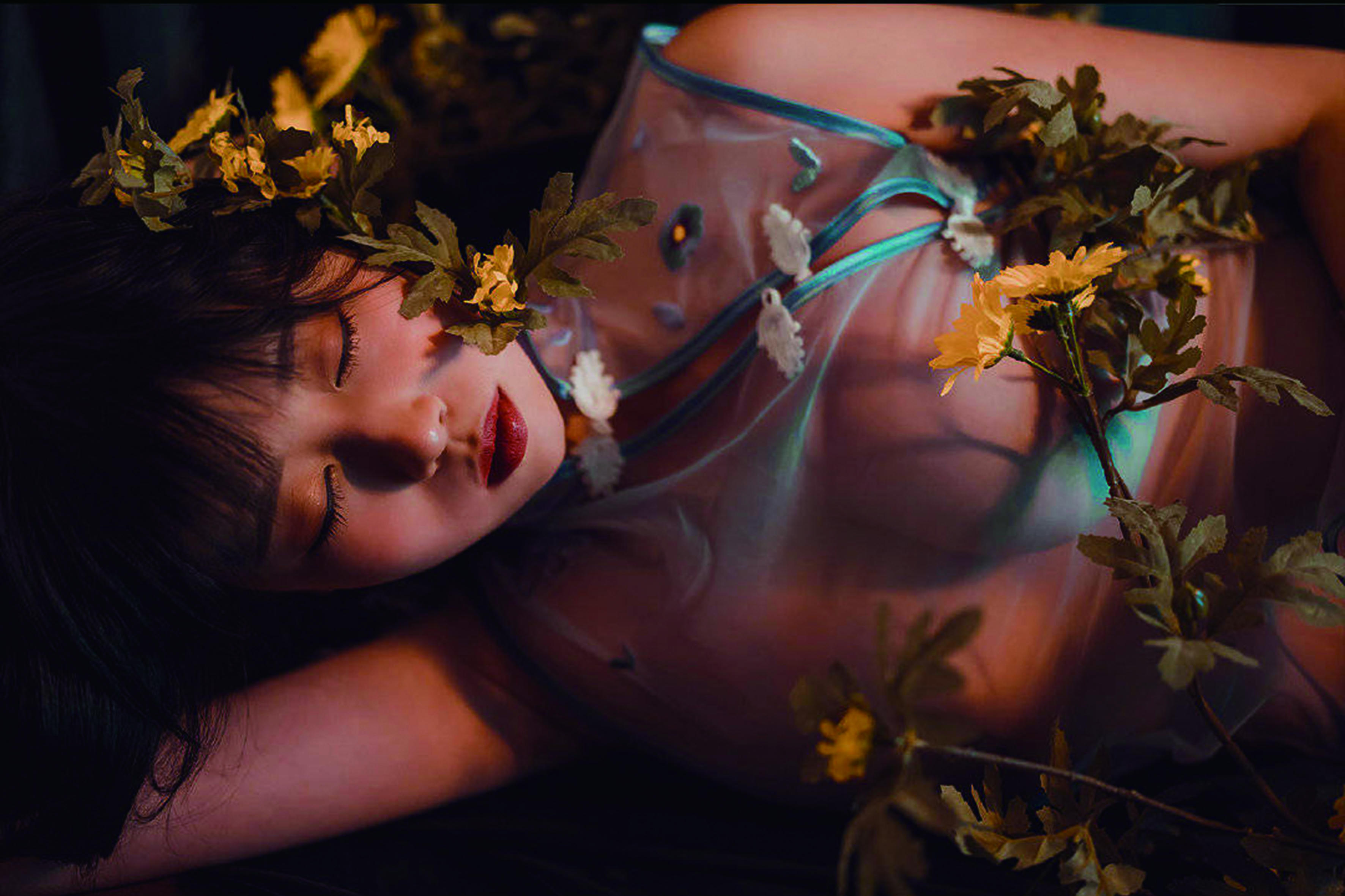 奈汐酱nice NO.008 小雏菊 [18P-125MB]_第1集