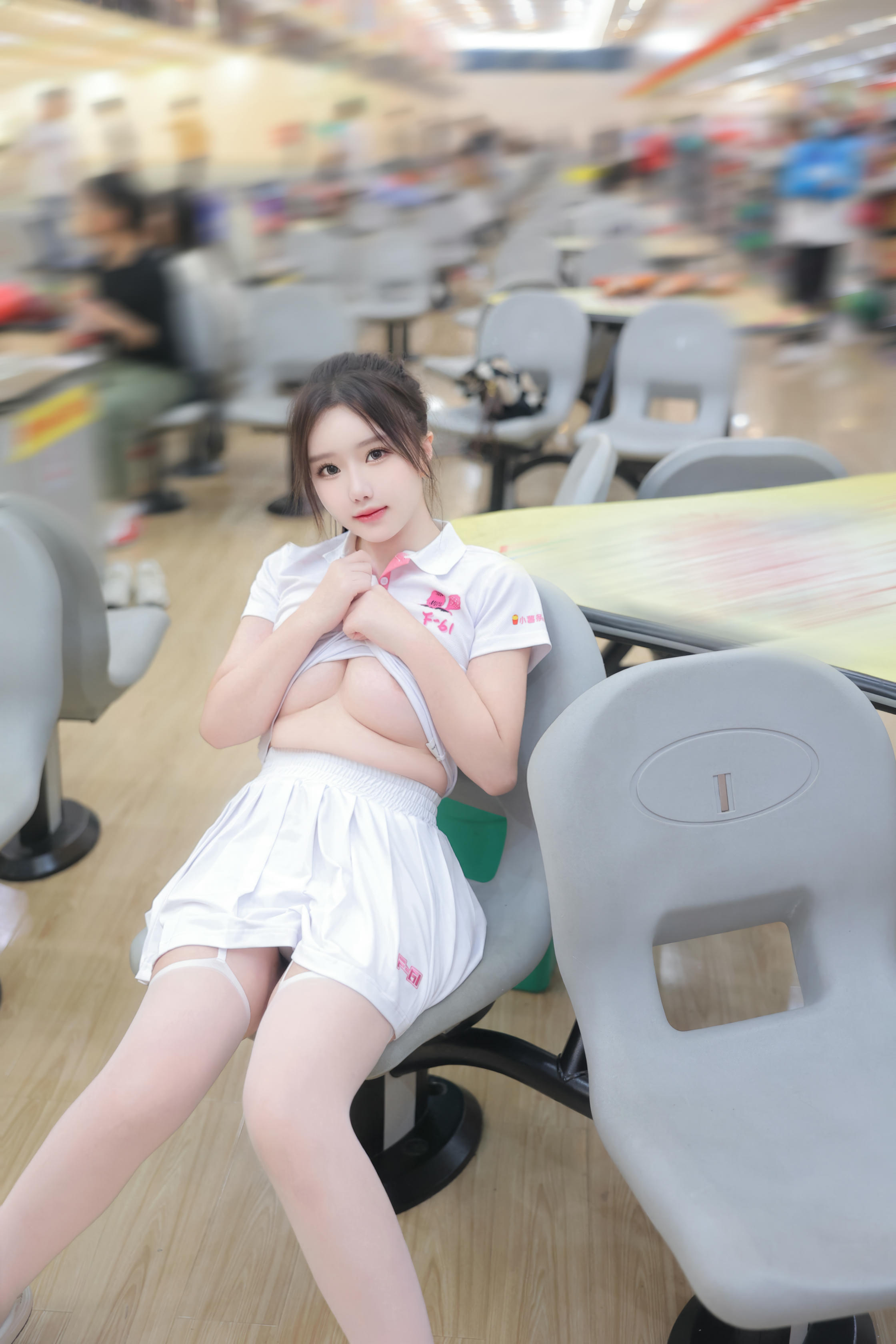 小薯条nienie NO.006 内购无水印 8118 保龄球馆露出 [80P 1.03 GB]_第3集