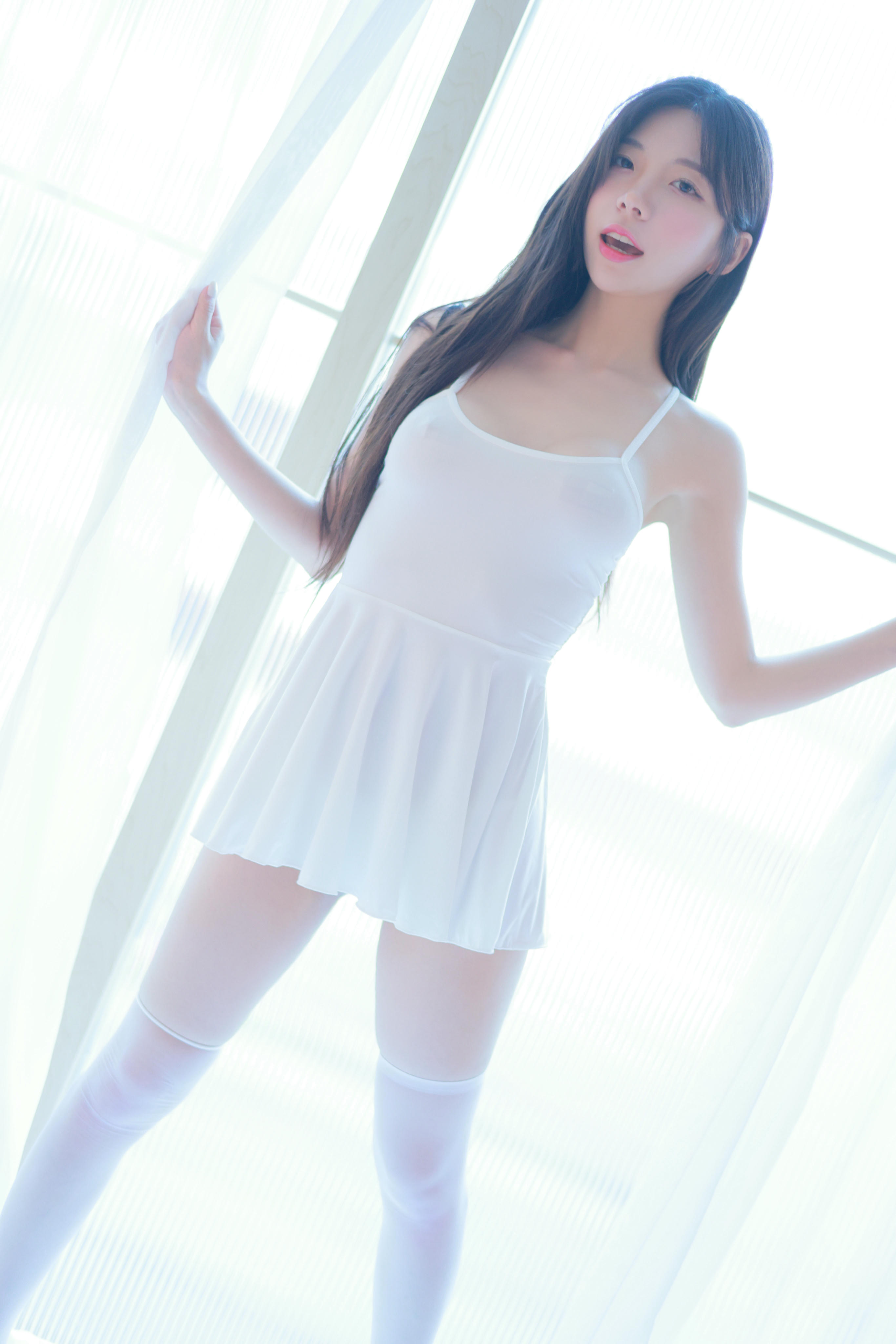 韩国美女-Patreon NO.038 leeesovely (李素英) 2023四月刊 04 [79P+11V／3.77GB]_第2集