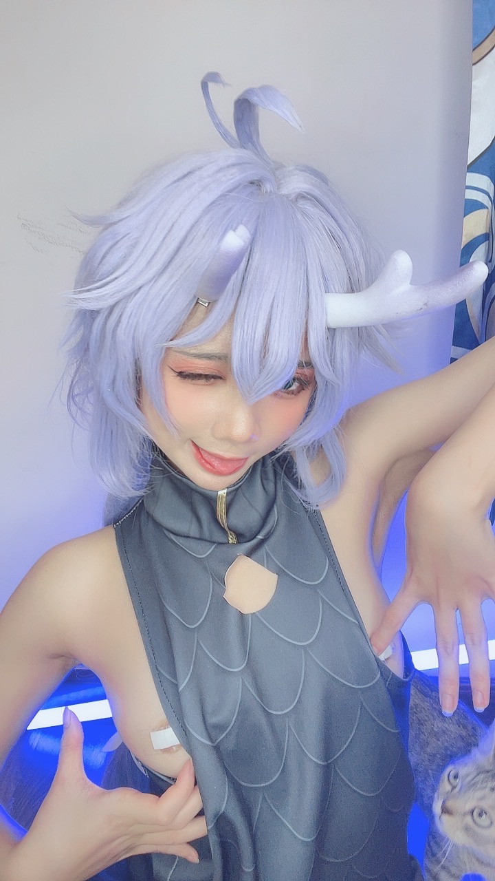 越南coser-PoppaChan NO.010 Bailu[155P-12V-457.8M]_第7集