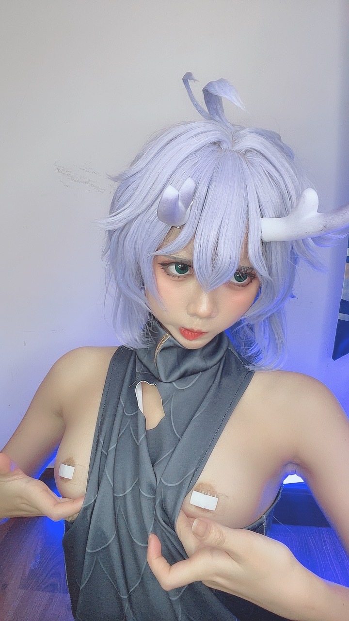 越南coser-PoppaChan NO.010 Bailu[155P-12V-457.8M]_第7集