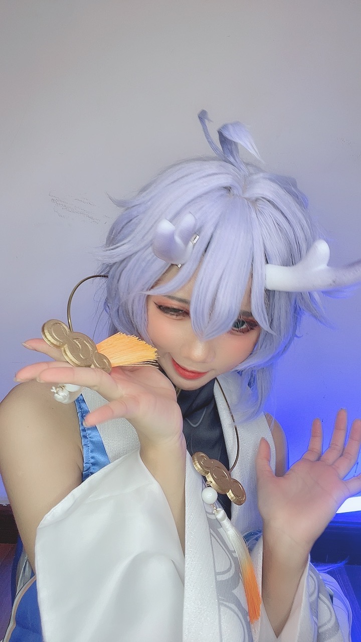 越南coser-PoppaChan NO.010 Bailu[155P-12V-457.8M]_第5集