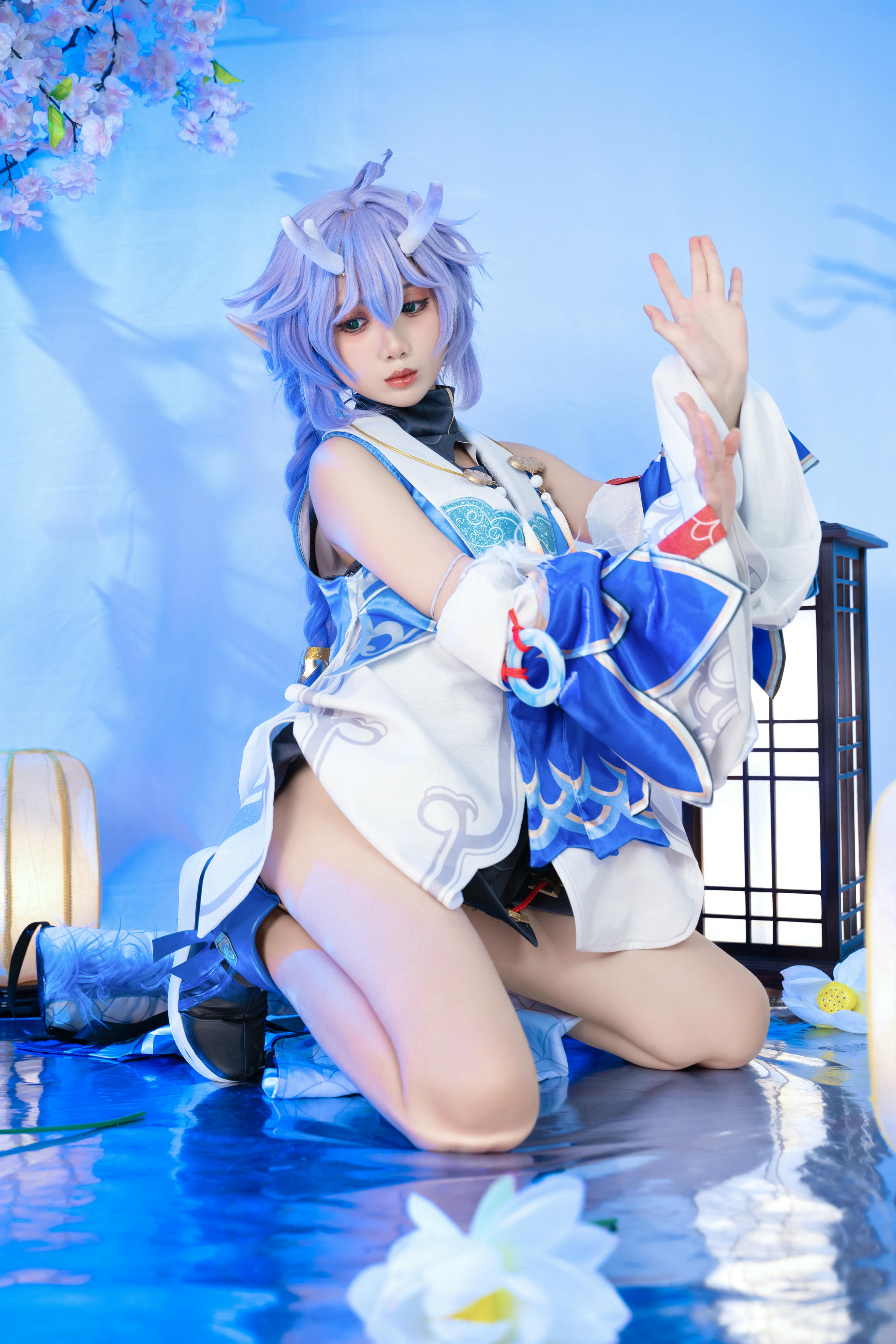 越南coser-PoppaChan NO.010 Bailu[155P-12V-457.8M]_第1集