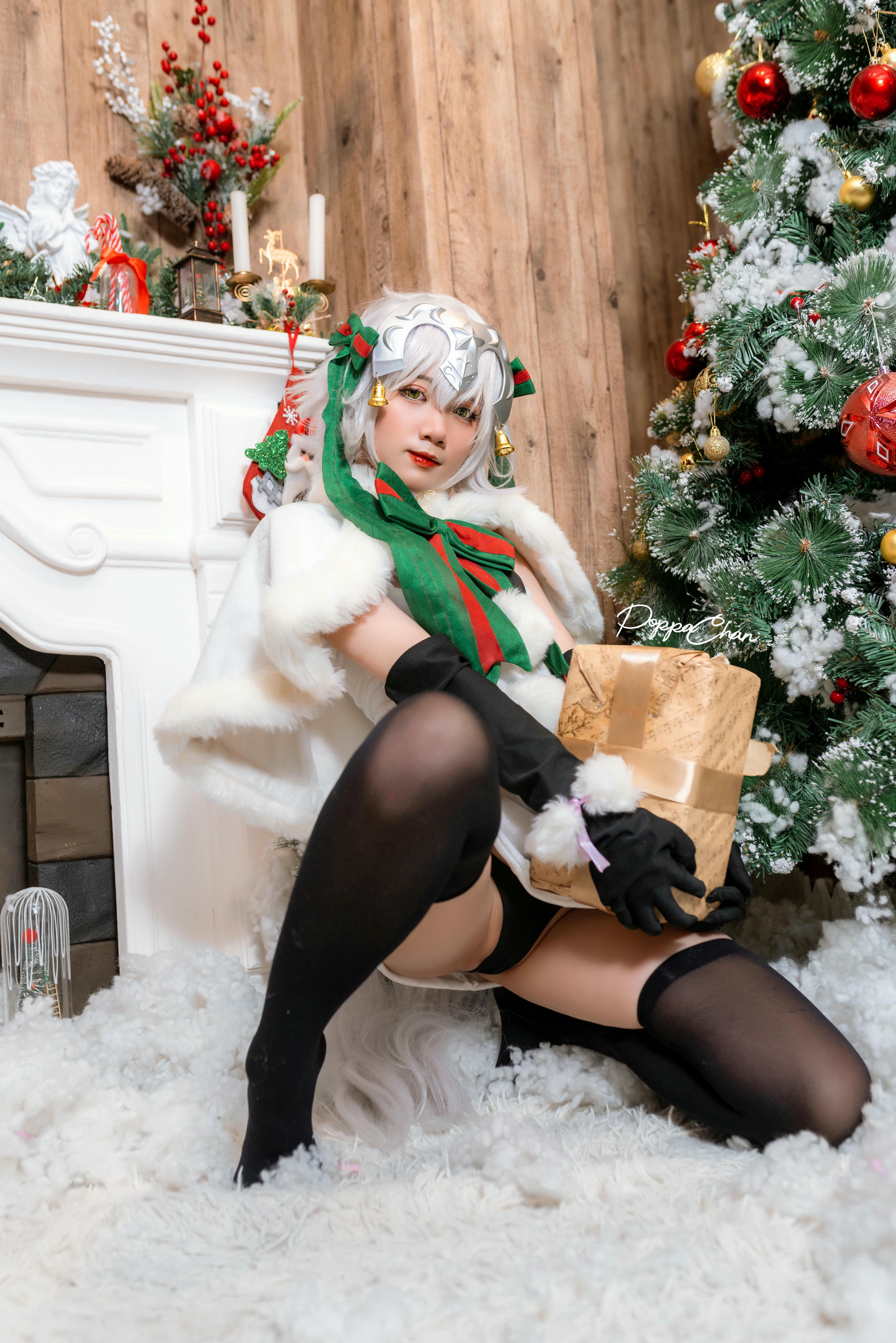 越南coser-PoppaChan NO.018 Jeanne D'arc Alter Santa Lily (NSFW -Sexy and Lewd content) [26P+4V／139MB]_第1集