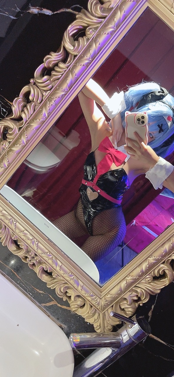 越南coser-PoppaChan NO.032 Miku Rabbit Hole [168P+18V 1.29GB]-Selfies_第1集